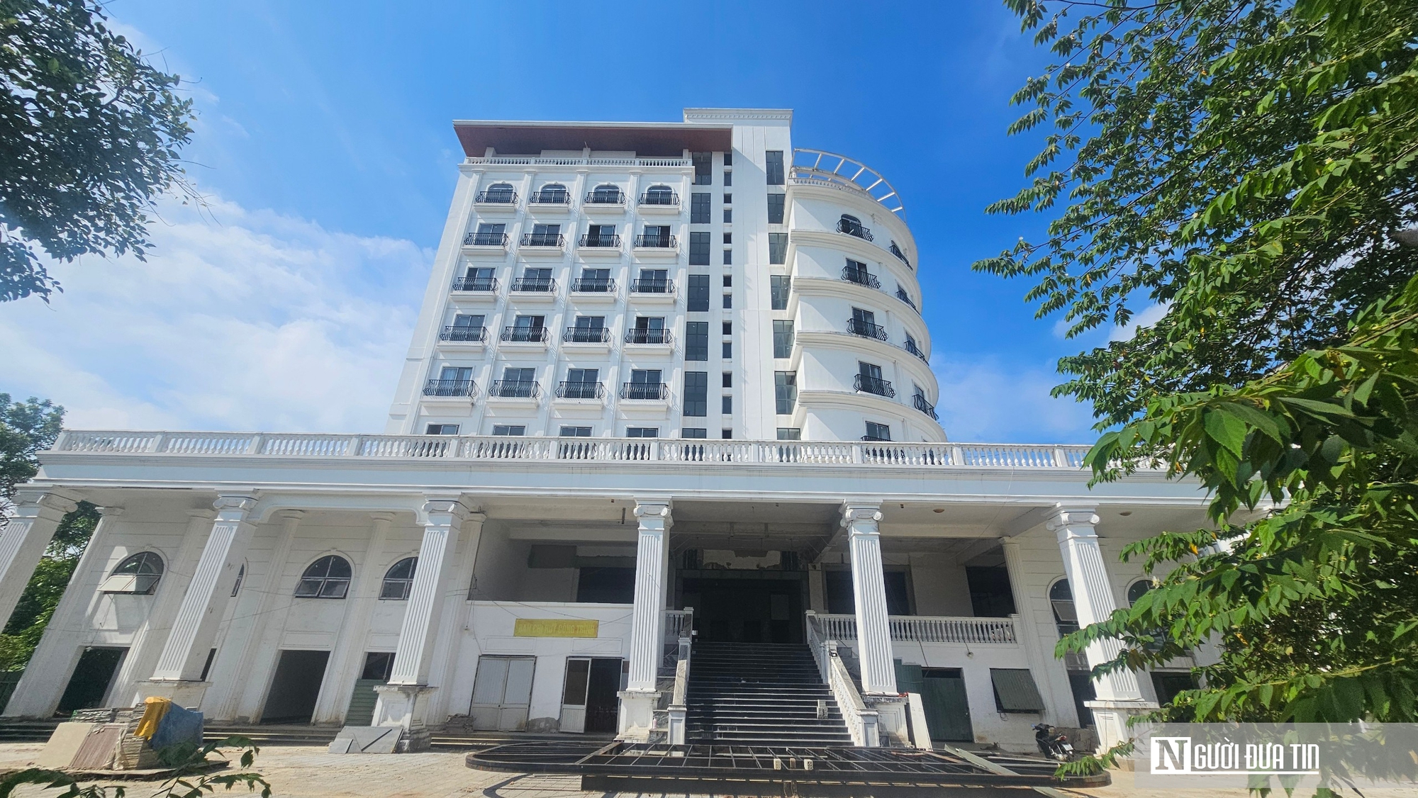 Bên trong dự án nhà khách Tỉnh uỷ ở Huế chậm tiến độ, lộ nhiều vi phạm- Ảnh 3. Bên trong dự án nhà khách Tỉnh uỷ ở Huế chậm tiến độ, lộ nhiều vi phạm- Ảnh 3.