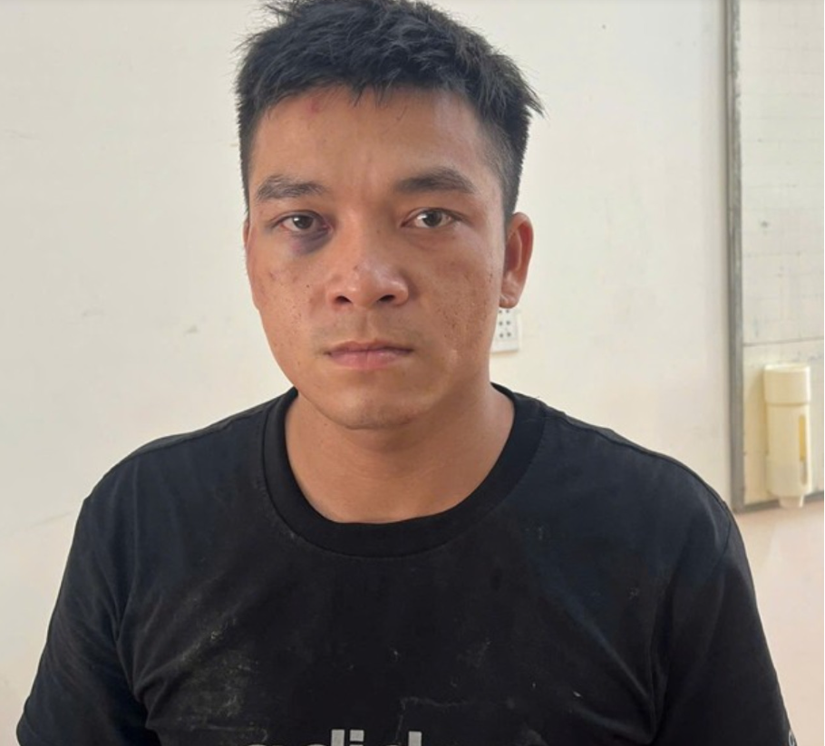 Nam thanh niên nổ 7 phát súng đe dọa sát hại cả nhà bạn gái rồi bỏ trốn - Ảnh 1.