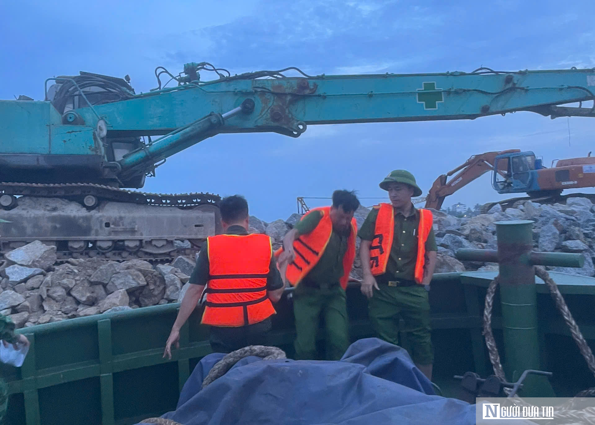 Chưa ph&aacute;t hiện dấu hiệu "xả thải" ở dự &aacute;n chống x&oacute;i lở Cửa Đại, siết quy tr&igrave;nh kỹ thuật thi c&ocirc;ng- Ảnh 2.