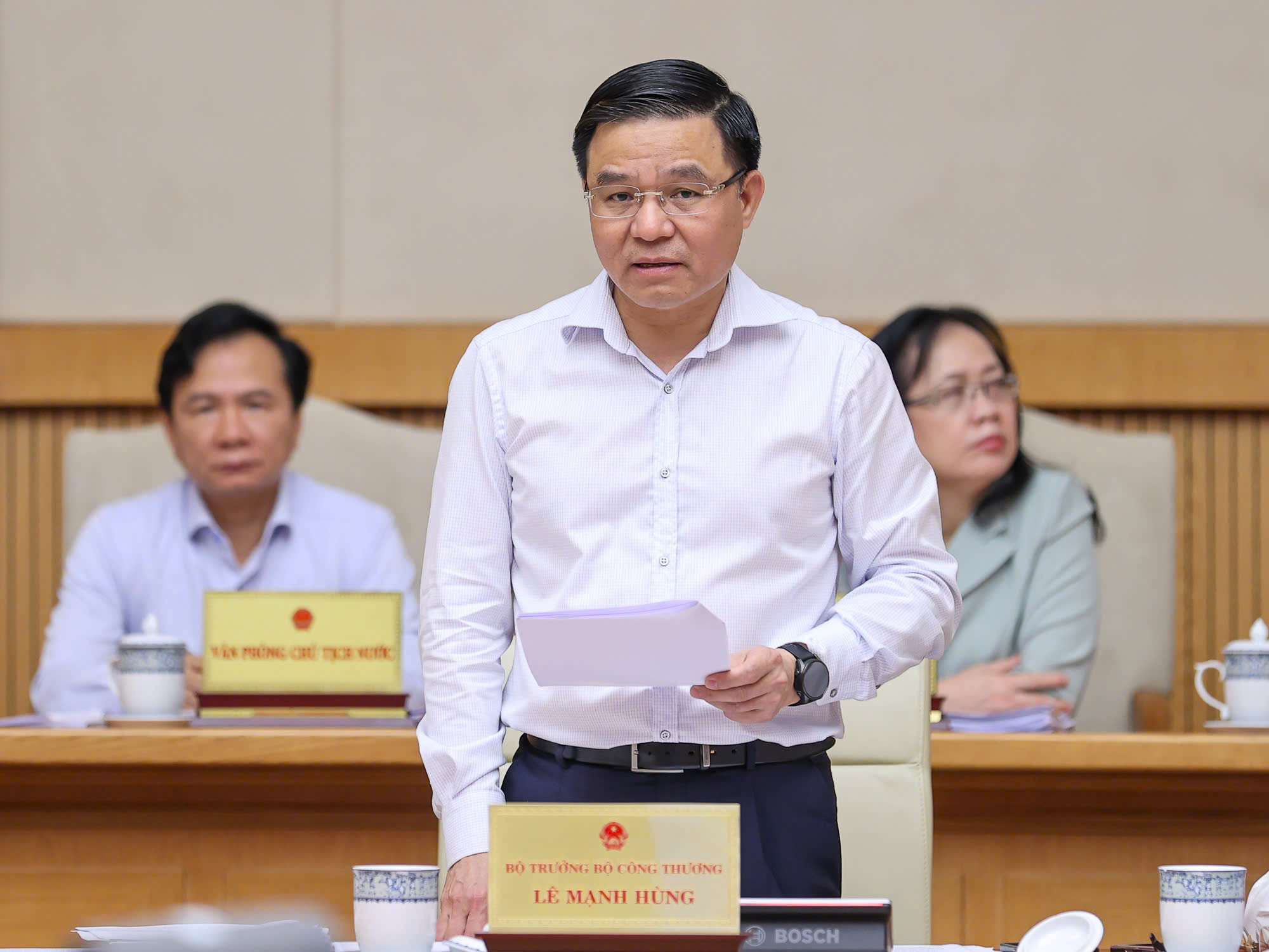 Bộ trưởng Công Thương: Năng lực dự trữ xăng dầu đã được cải thiện rõ rệt - Ảnh 1.