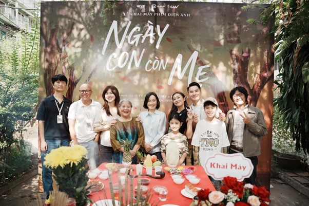 Nữ nghệ sĩ Hồng Đào gây bất ngờ khi từ 