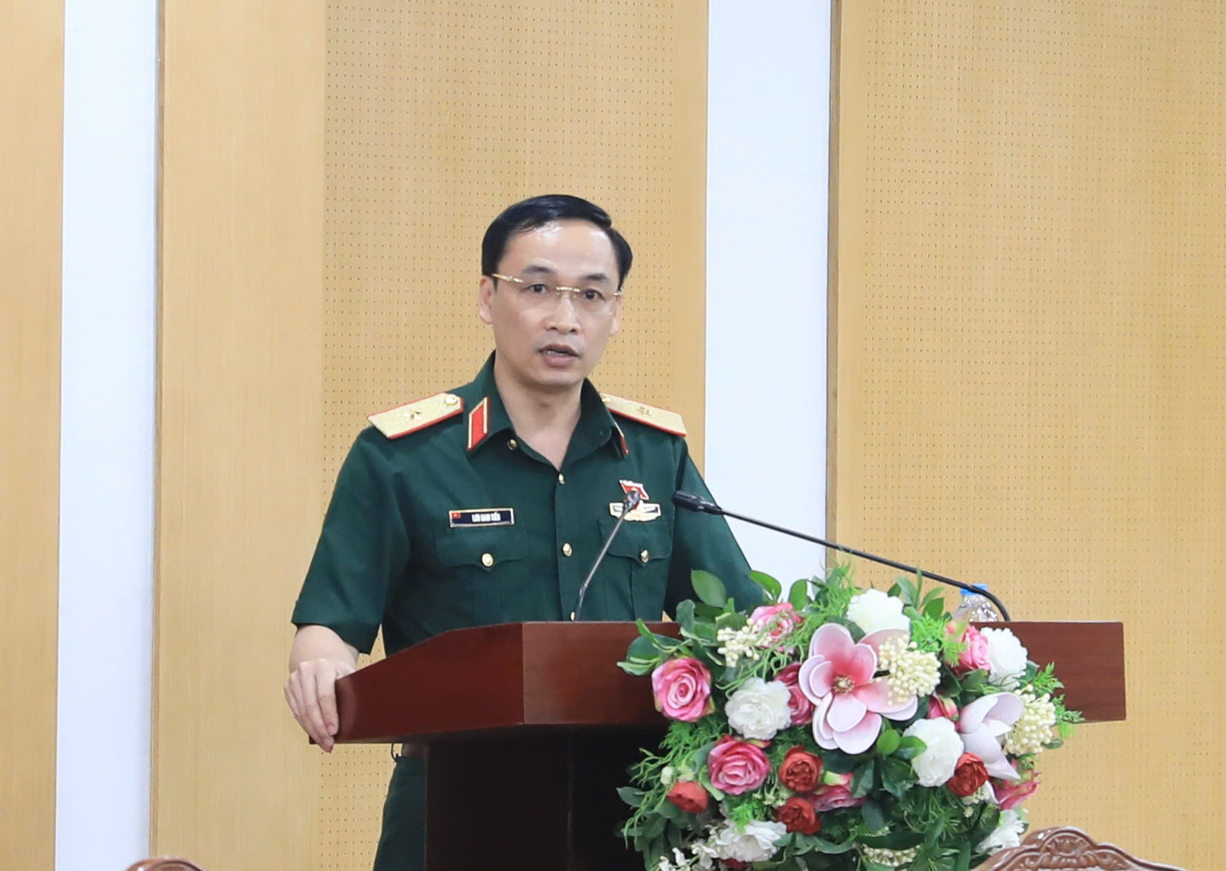 Tổng B&iacute; thư, Chủ tịch nước T&ocirc; L&acirc;m tiếp x&uacute;c cử tri 10 phường của H&agrave; Nội - Ảnh 4.