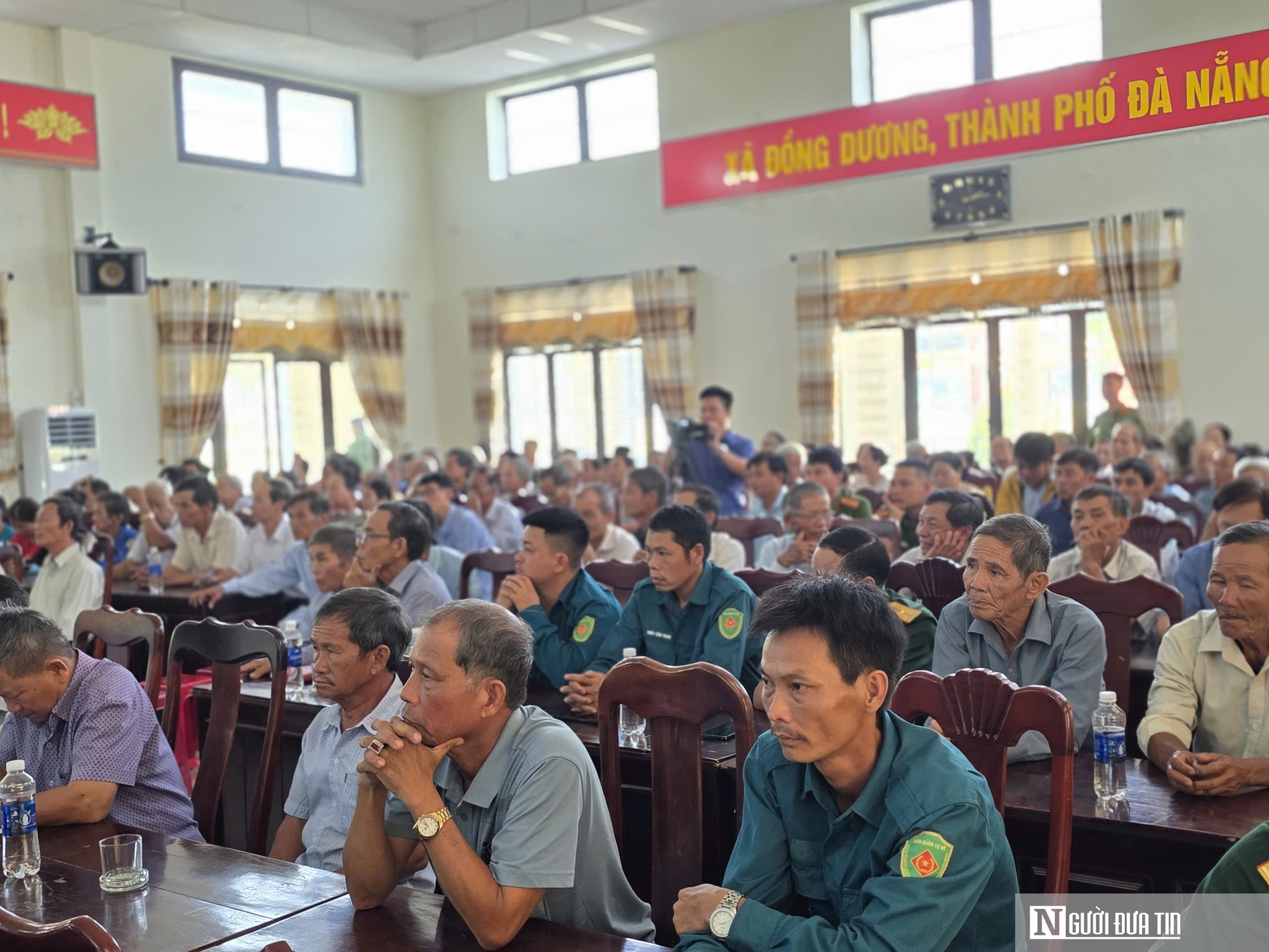 Cử tri Đ&agrave; Nẵng trăn trở gi&aacute; l&uacute;a thấp, hồ sơ đất đai k&eacute;o d&agrave;i - Ảnh 6.