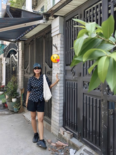 Hoa hậu H'Hen Ni&ecirc; "tự thưởng" cho bản th&acirc;n v&agrave; con g&aacute;i cơ ngơi mới ở Tp.HCM - Ảnh 1.