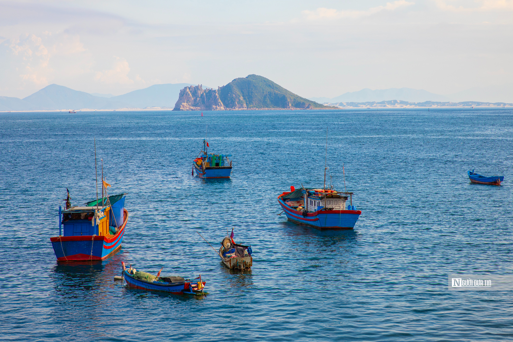 Cận cảnh vịnh biển hoang sơ nu&ocirc;i 37.800 lồng thuỷ sản quy hoạch th&agrave;nh tổ hợp du lịch cao cấp ở Đắk Lắk- Ảnh 6.