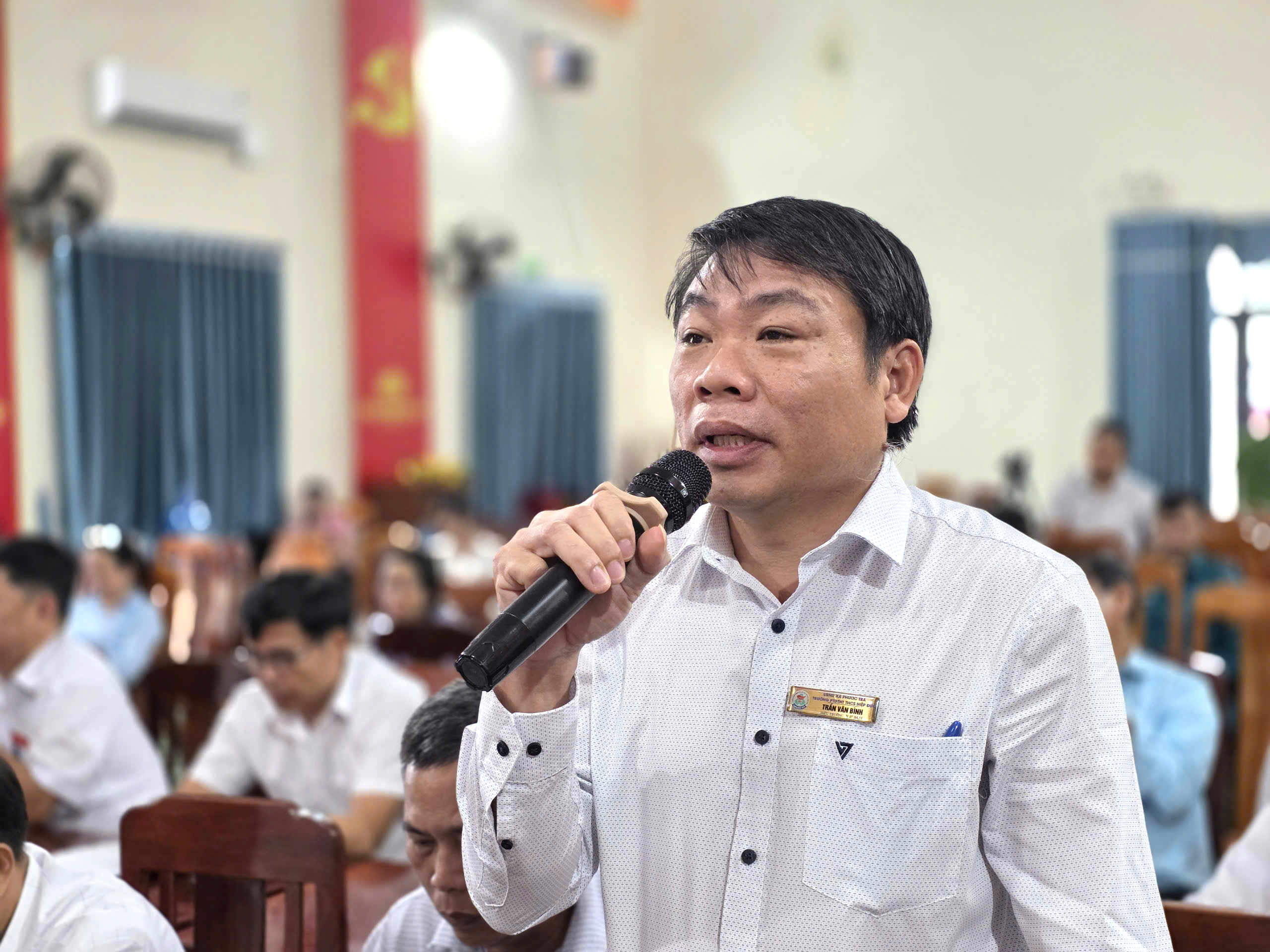 Cử tri vùng cao Đà Nẵng: Đừng để học sinh bỏ học vì trường quá xa- Ảnh 2.