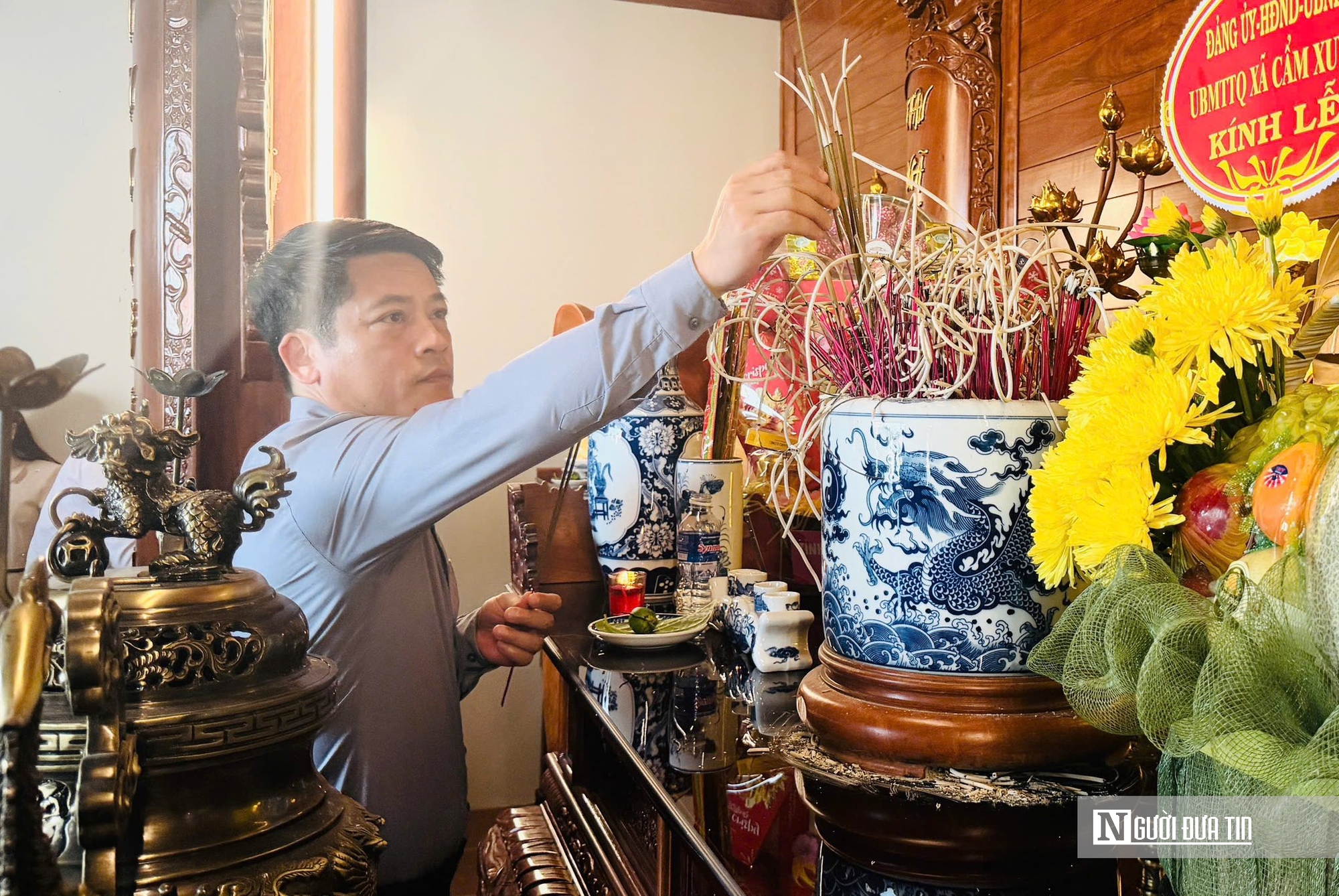 Thăm nh&agrave; tưởng niệm người anh h&ugrave;ng &ldquo;lấy th&acirc;n m&igrave;nh lấp lỗ ch&acirc;u mai&rdquo; - Ảnh 4.