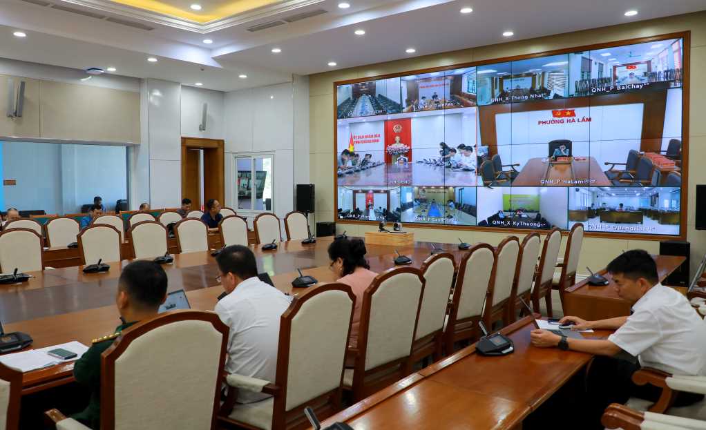 Quảng Ninh: Chủ tịch UBND tỉnh kiểm điểm tiến độ c&aacute;c tổ c&ocirc;ng t&aacute;c trọng điểm- Ảnh 3.