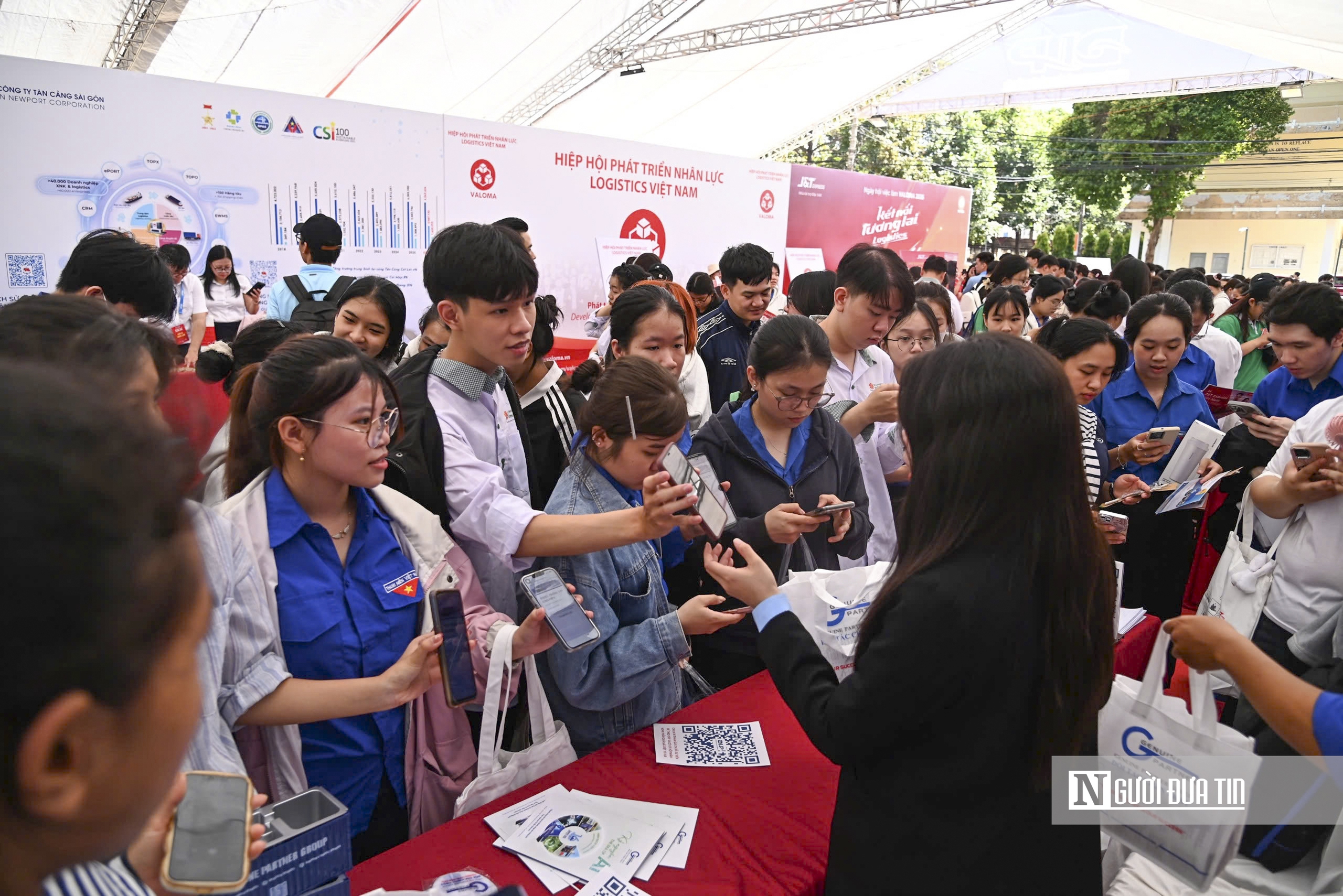 Hàng nghìn cơ hội việc làm ngành logistics cho tân sinh viên tại Tây Nguyên- Ảnh 1.