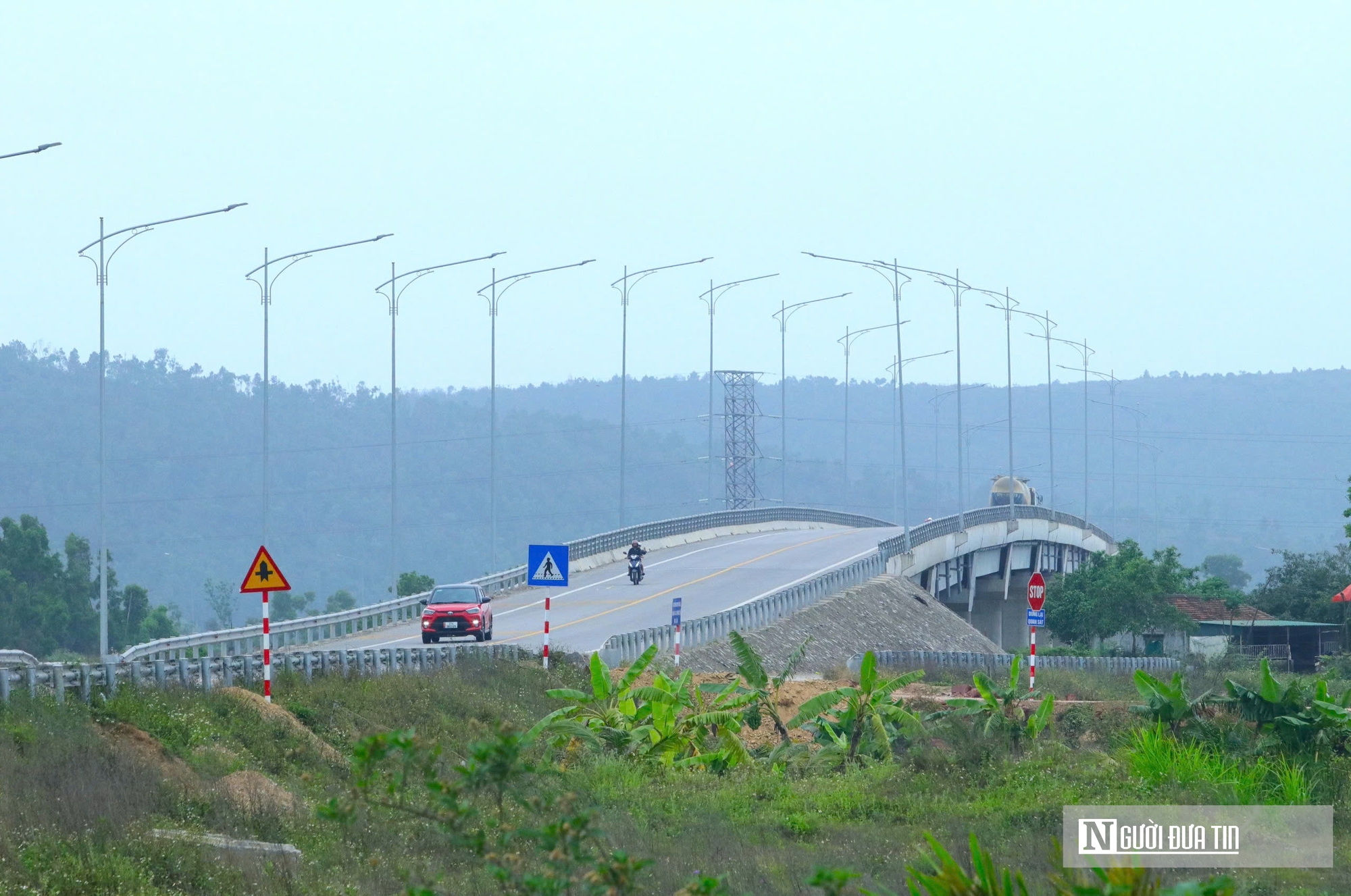 Ngắm vẻ đẹp cuốn h&uacute;t những c&acirc;y cầu tr&ecirc;n tuyến đường ven biển hơn 4.600 tỷ ở xứ Nghệ- Ảnh 11.