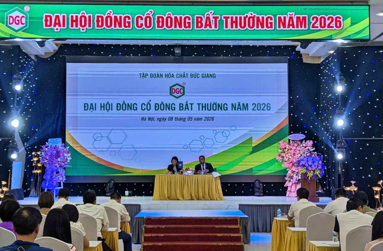 ĐHĐCĐ Hóa chất Đức Giang: Kiện toàn nhân sự cấp cao, nói rõ trách nhiệm cá nhân bị khởi tố- Ảnh 1.