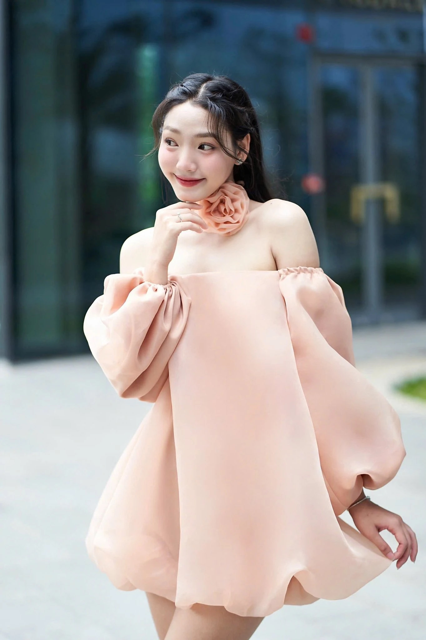 Nhan sắc tuổi 18 của mỹ nhân đóng liên tiếp 3 phim doanh thu trăm tỷ đồng - Ảnh 16.