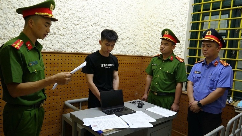 Khởi tố đối tượng khoe mẽ, miệt thị người dân ở chợ phiên Lạng Sơn - Ảnh 1.
