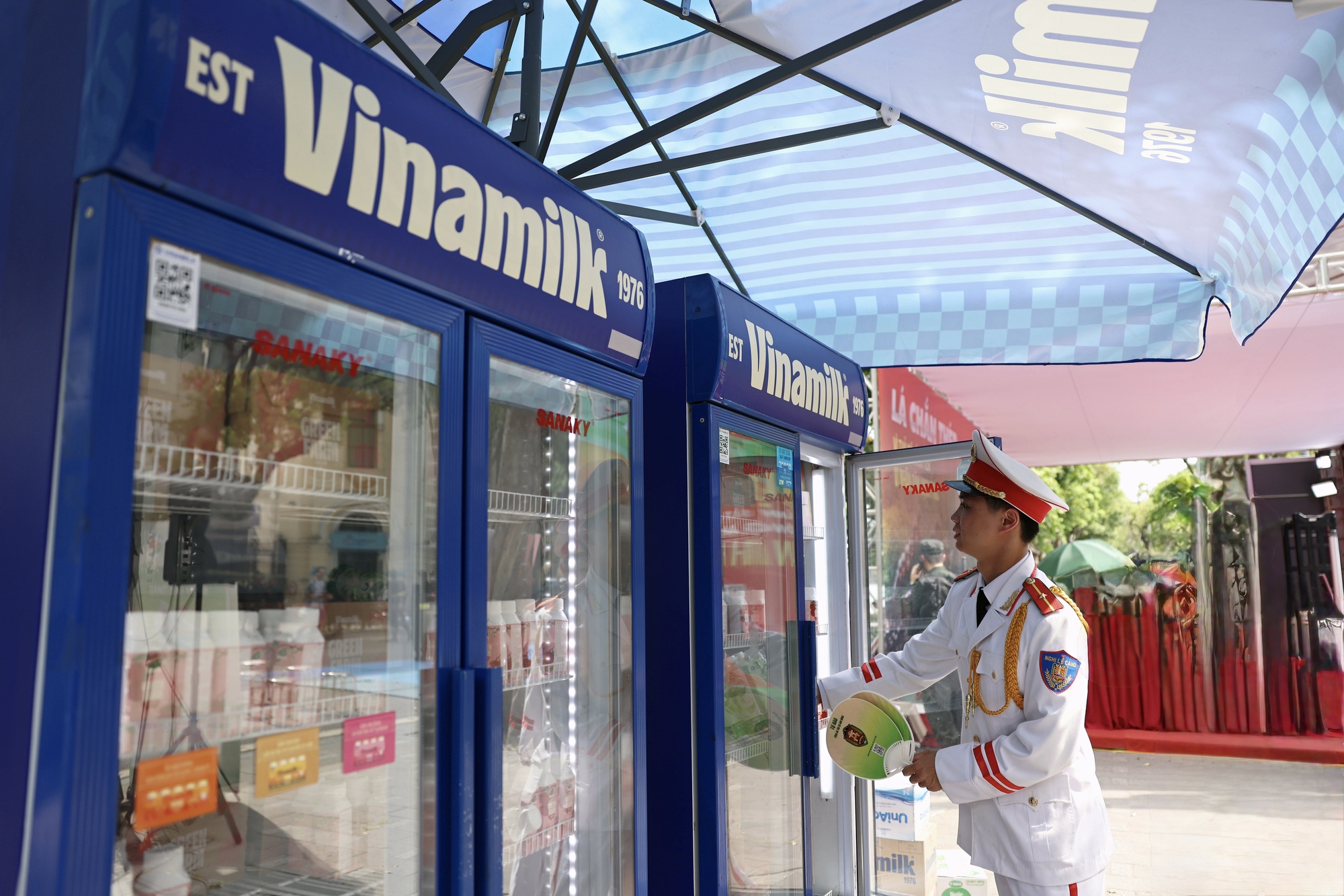 Vinamilk hỗ trợ 40.000 sản phẩm dinh dưỡng cho chương trình “Tổ quốc bình yên” - Ảnh 5.