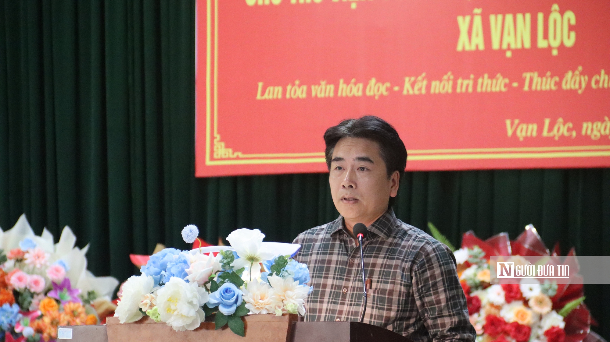Lan tỏa văn hóa đọc từ những cuốn sách được trao tặng- Ảnh 2. Lan tỏa văn hóa đọc từ những cuốn sách được trao tặng- Ảnh 2.