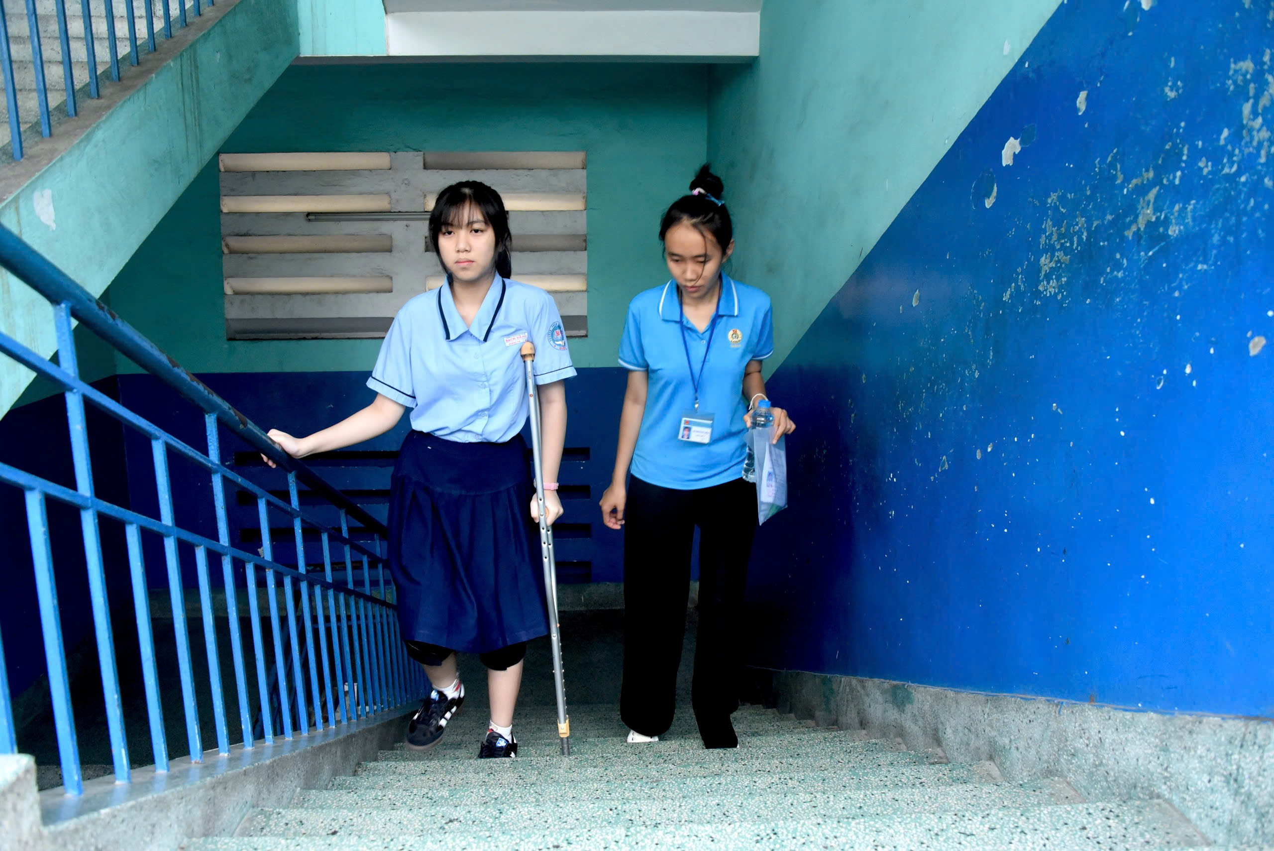 Tp.HCM: Thí sinh cười tươi rời phòng thi lớp 10, nhiều em tự tin đạt 8 điểm Văn- Ảnh 14. Tp.HCM: Thí sinh cười tươi rời phòng thi lớp 10, nhiều em tự tin đạt 8 điểm Văn- Ảnh 14.