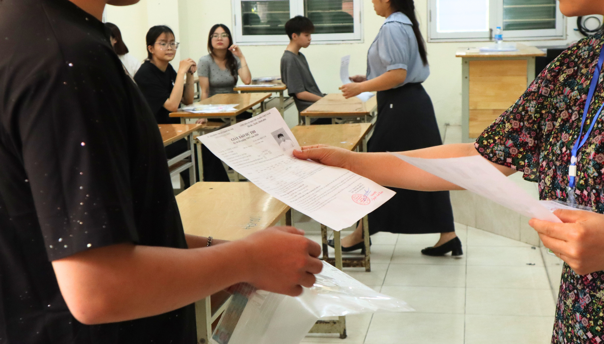 Hơn 1,22 triệu thí sinh trên cả nước bước vào kỳ thi tốt nghiệp THPT - Ảnh 3.