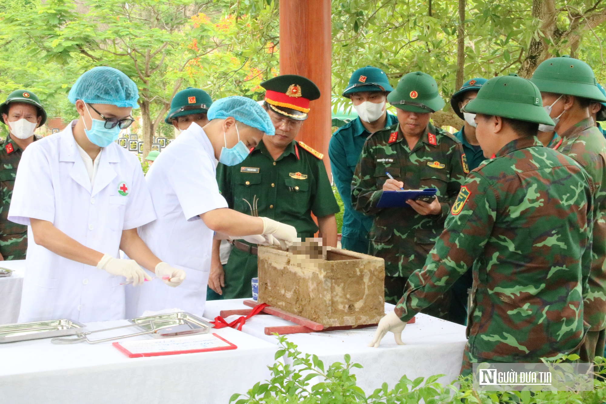 Kỳ công lấy mẫu giám định ADN, thắp lên hy vọng "trả lại tên" cho liệt sĩ- Ảnh 8. Kỳ công lấy mẫu giám định ADN, thắp lên hy vọng "trả lại tên" cho liệt sĩ- Ảnh 8.