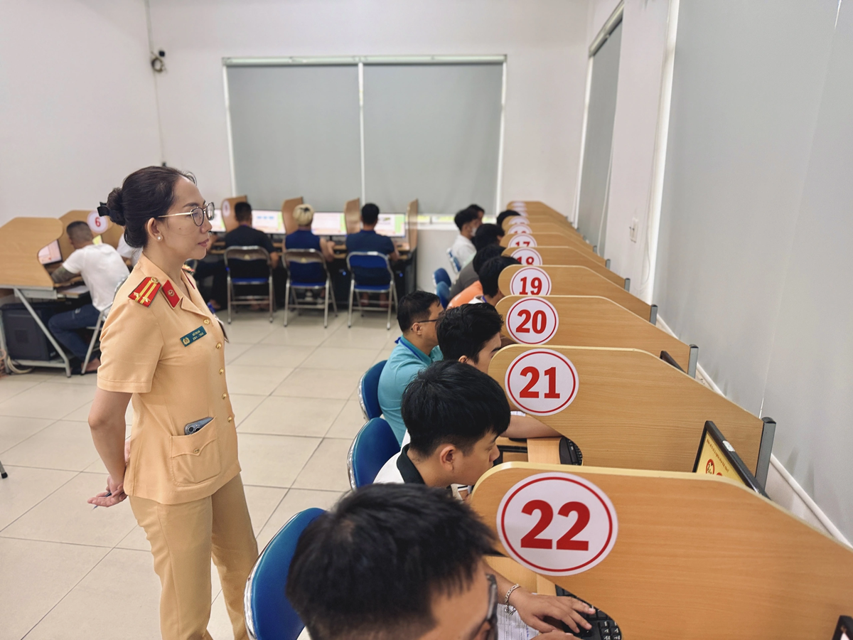 Người chuẩn bị thi bằng lái cần lưu ý: Bộ Công an đề xuất tăng câu hỏi - Ảnh 1.