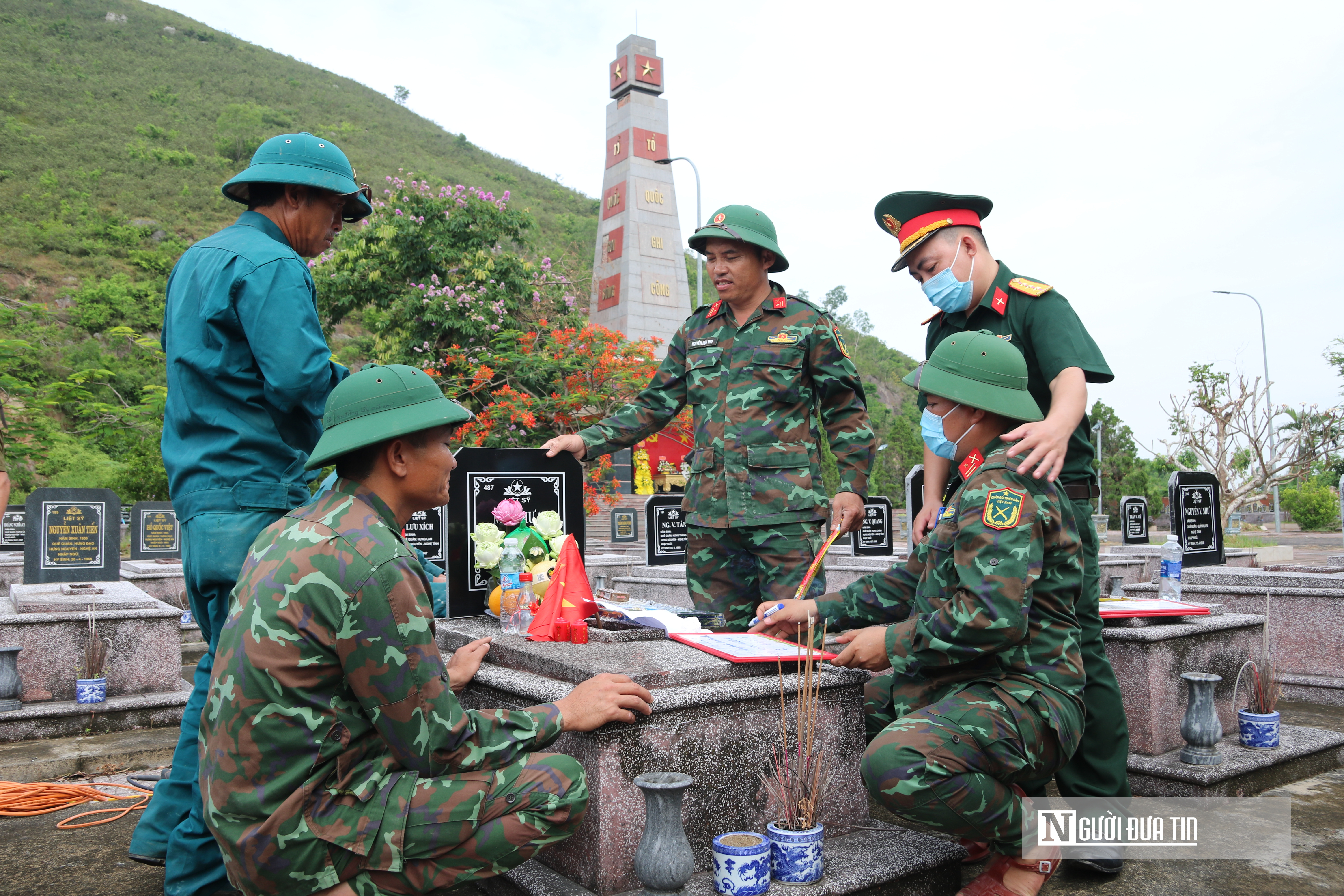 Kỳ công lấy mẫu giám định ADN, thắp lên hy vọng "trả lại tên" cho liệt sĩ- Ảnh 1. Kỳ công lấy mẫu giám định ADN, thắp lên hy vọng "trả lại tên" cho liệt sĩ- Ảnh 1.