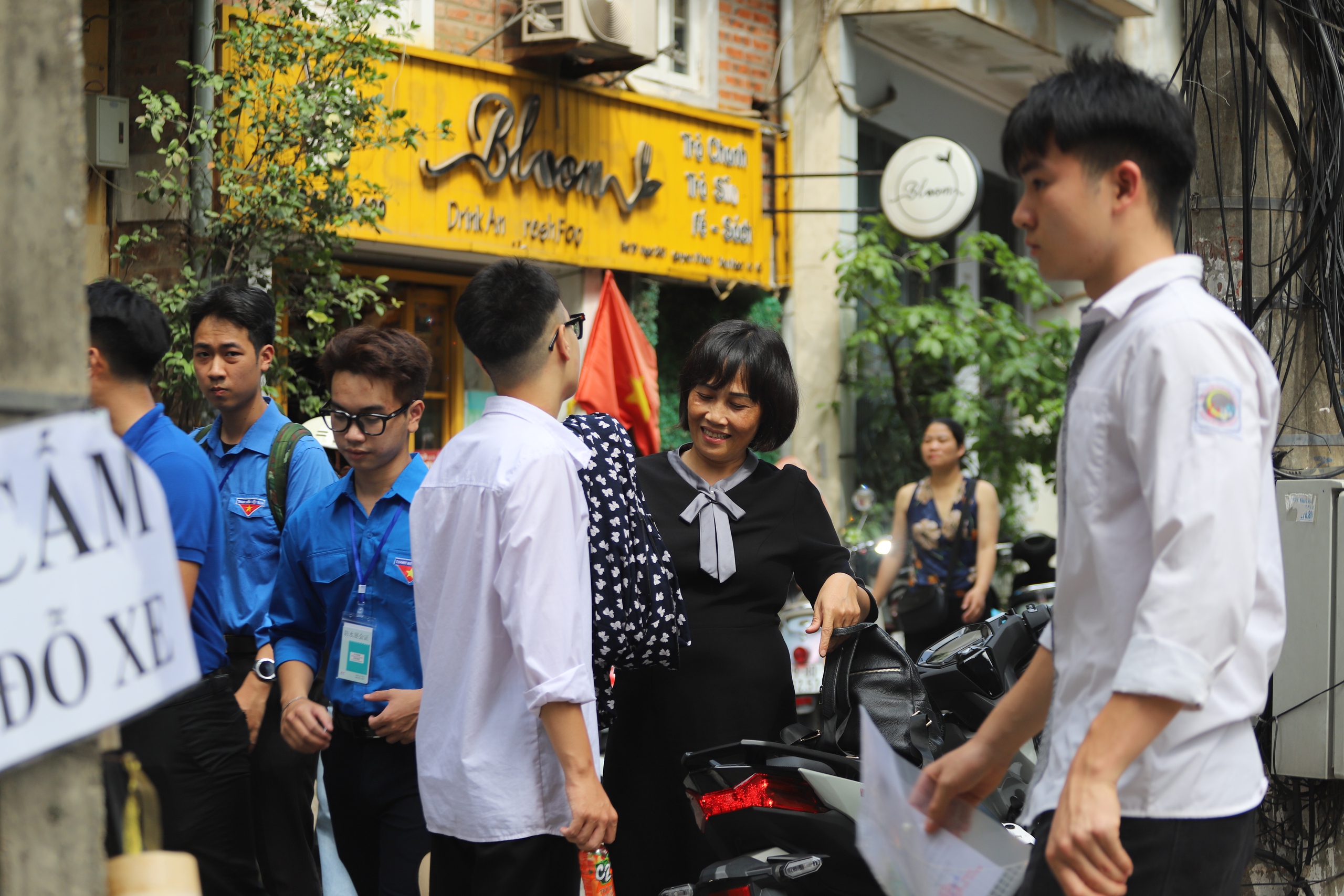 Hơn 1,22 triệu thí sinh trên cả nước bước vào kỳ thi tốt nghiệp THPT - Ảnh 13.