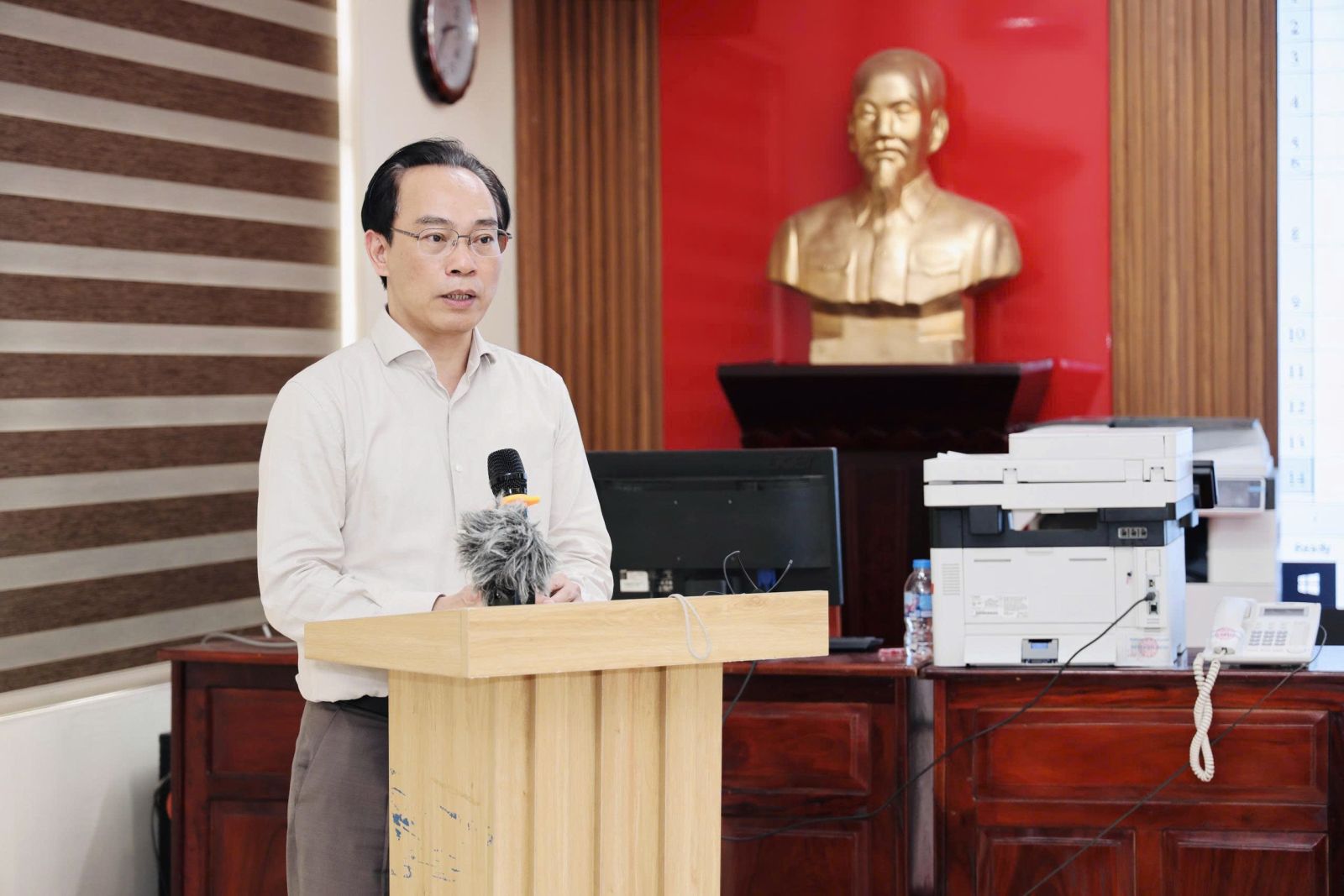 Bộ trưởng Hoàng Minh Sơn: Không chủ quan, đặt quyền lợi chính đáng của thí sinh lên hàng đầu - Ảnh 1.