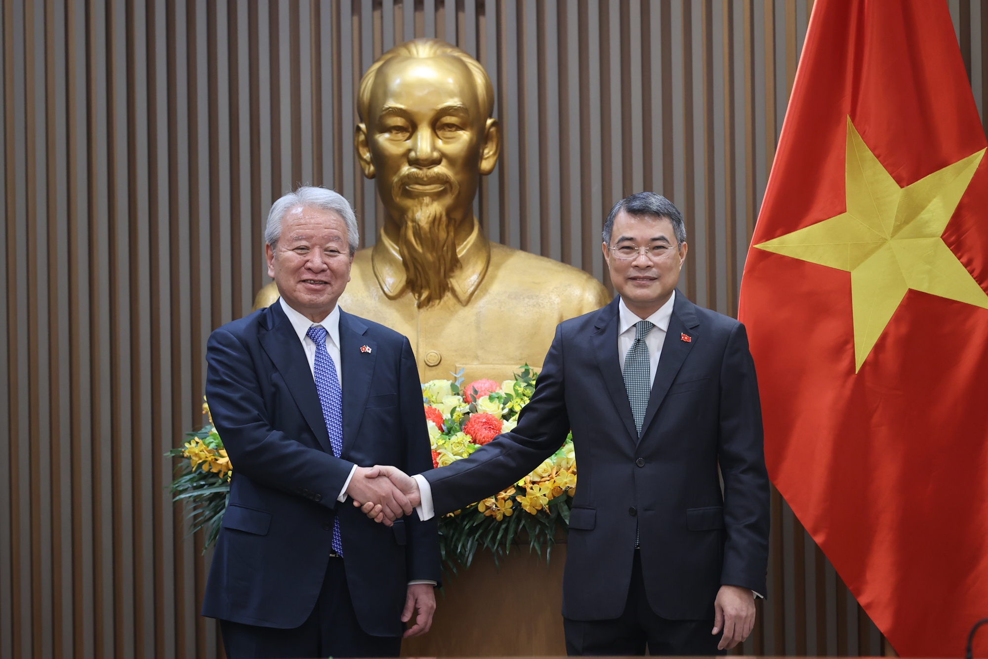 Thủ tướng tiếp Chủ tịch JICA: Thúc đẩy những dự án biểu tượng trong quan hệ Việt - Nhật - Ảnh 1.