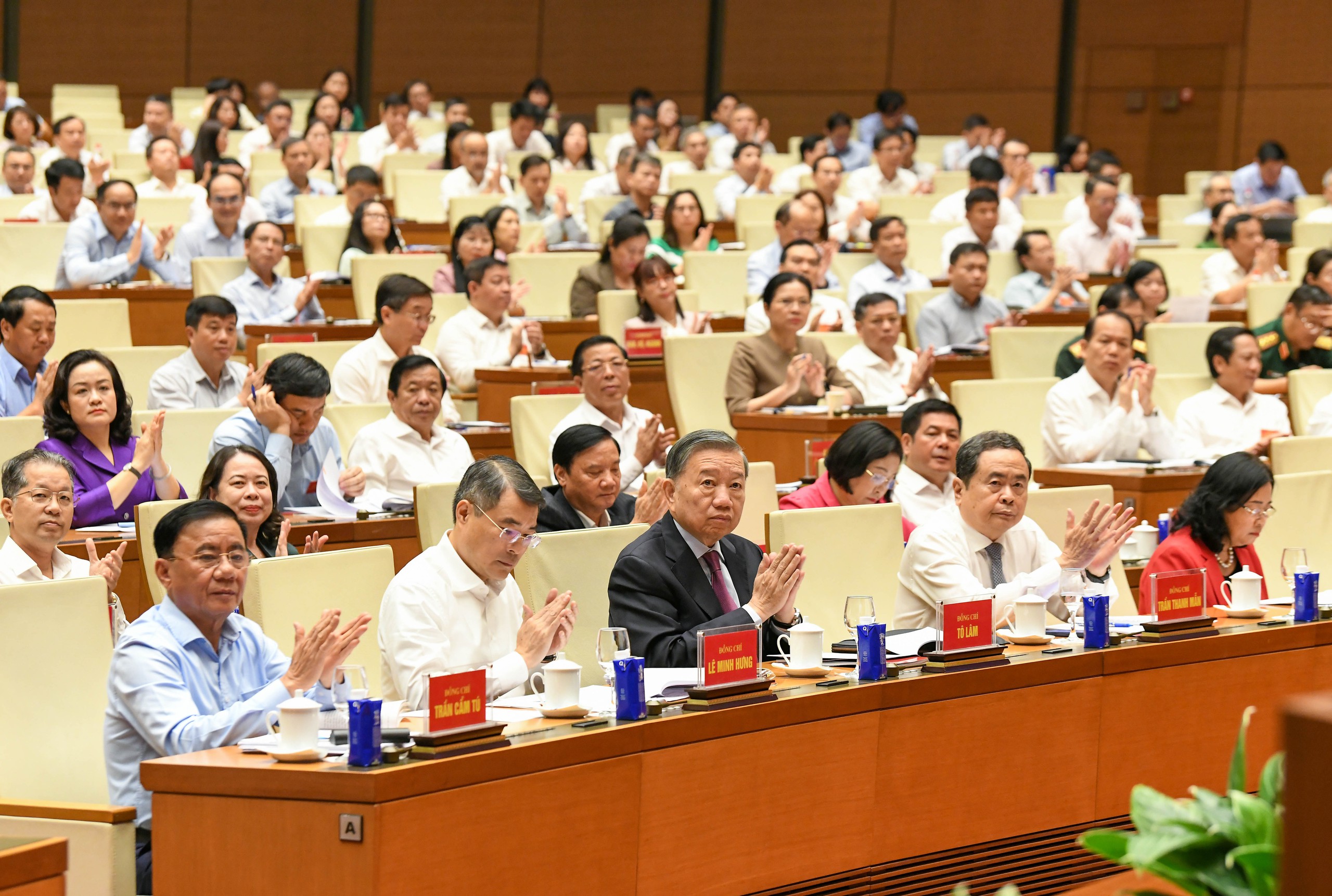 Phát triển đối ngoại tương xứng với tầm vóc, vị thế và bản sắc văn hóa của dân tộc- Ảnh 1. Phát triển đối ngoại tương xứng với tầm vóc, vị thế và bản sắc văn hóa của dân tộc- Ảnh 1.
