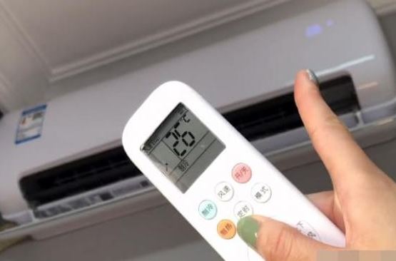 Khi trời giông bão, nên tắt ngay điều hoà vì lý do này - Ảnh 2.