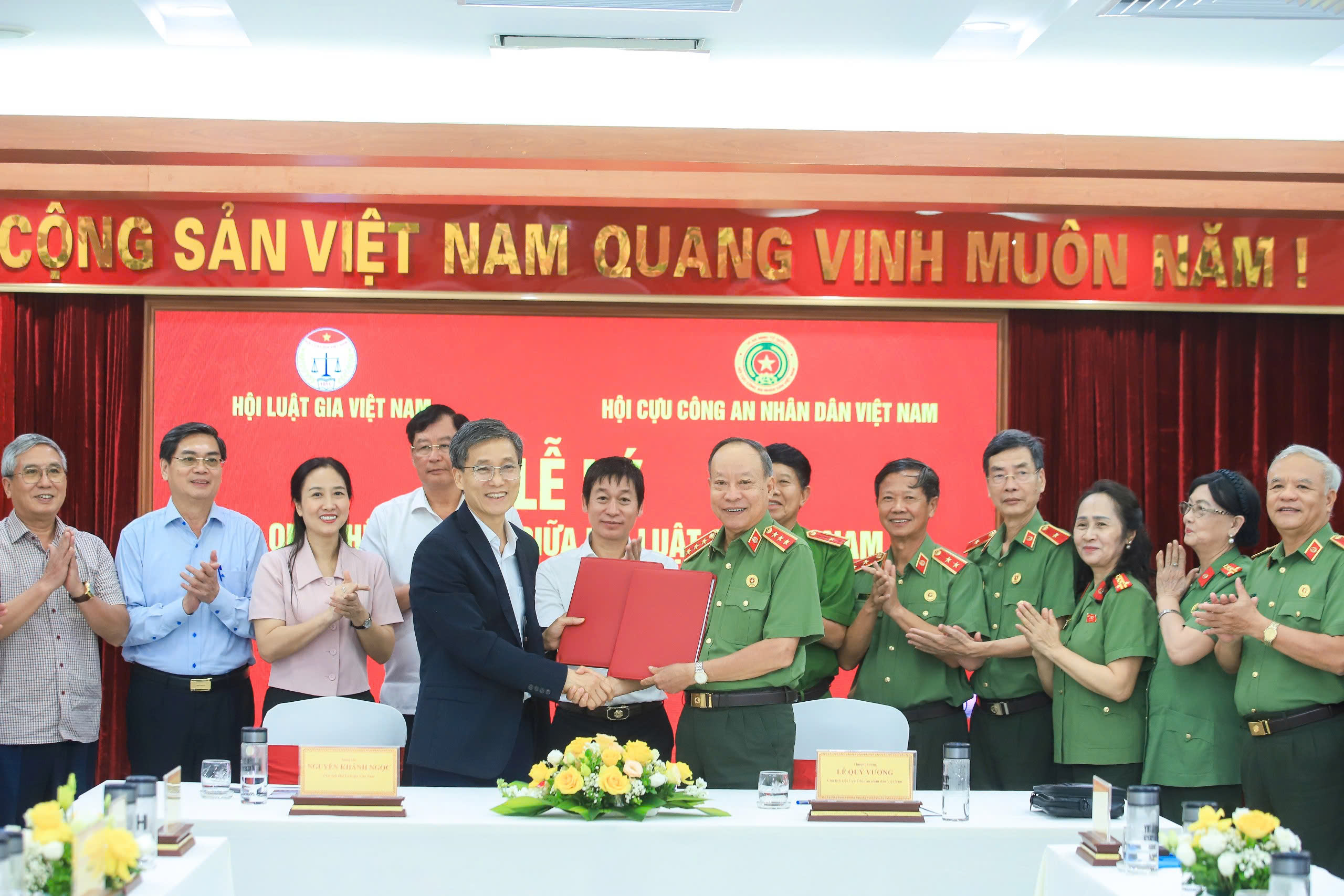 Tăng cường phối hợp, kết nối nguồn lực giữa đội ngũ Luật gia và Cựu Công an nhân dân- Ảnh 3. Tăng cường phối hợp, kết nối nguồn lực giữa đội ngũ Luật gia và Cựu Công an nhân dân- Ảnh 3.