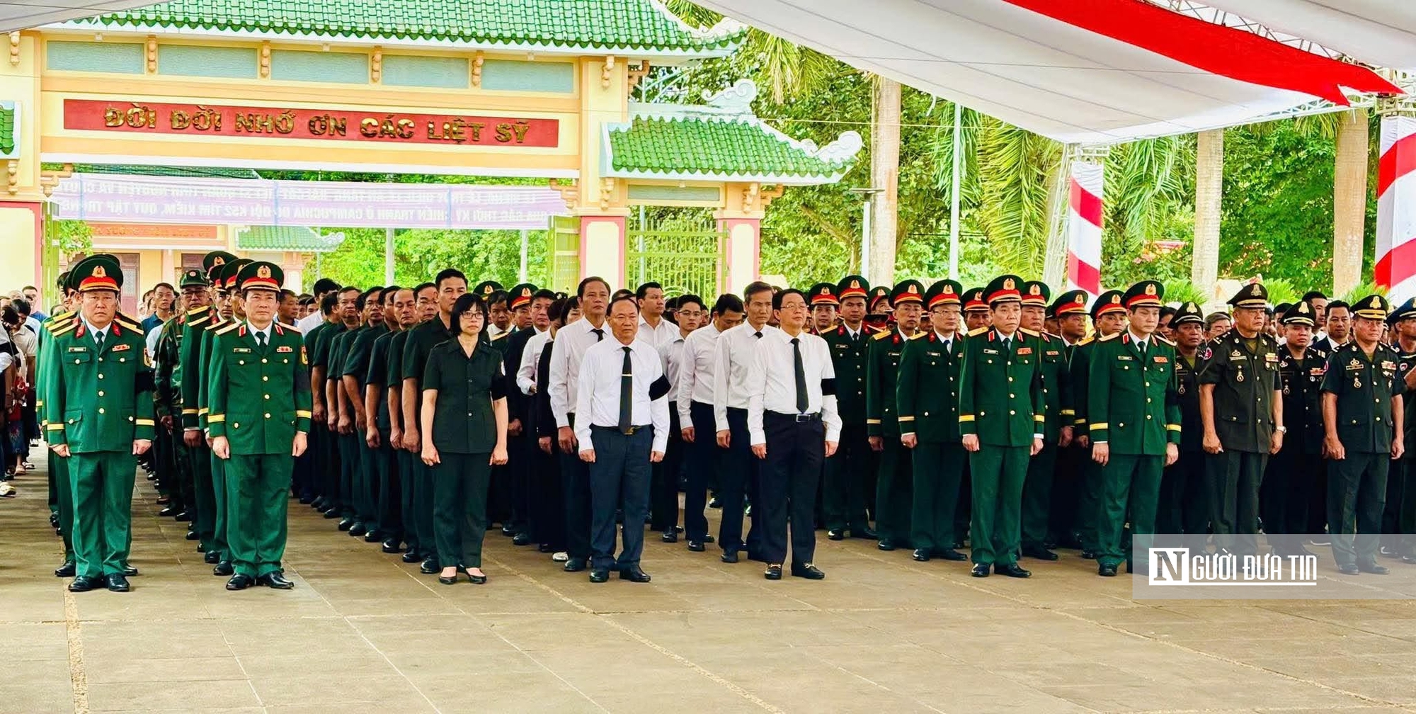 Gia Lai: Xúc động lễ truy điệu, an táng 18 hài cốt liệt sĩ hi sinh tại Campuchia- Ảnh 1. Gia Lai: Xúc động lễ truy điệu, an táng 18 hài cốt liệt sĩ hi sinh tại Campuchia- Ảnh 1.