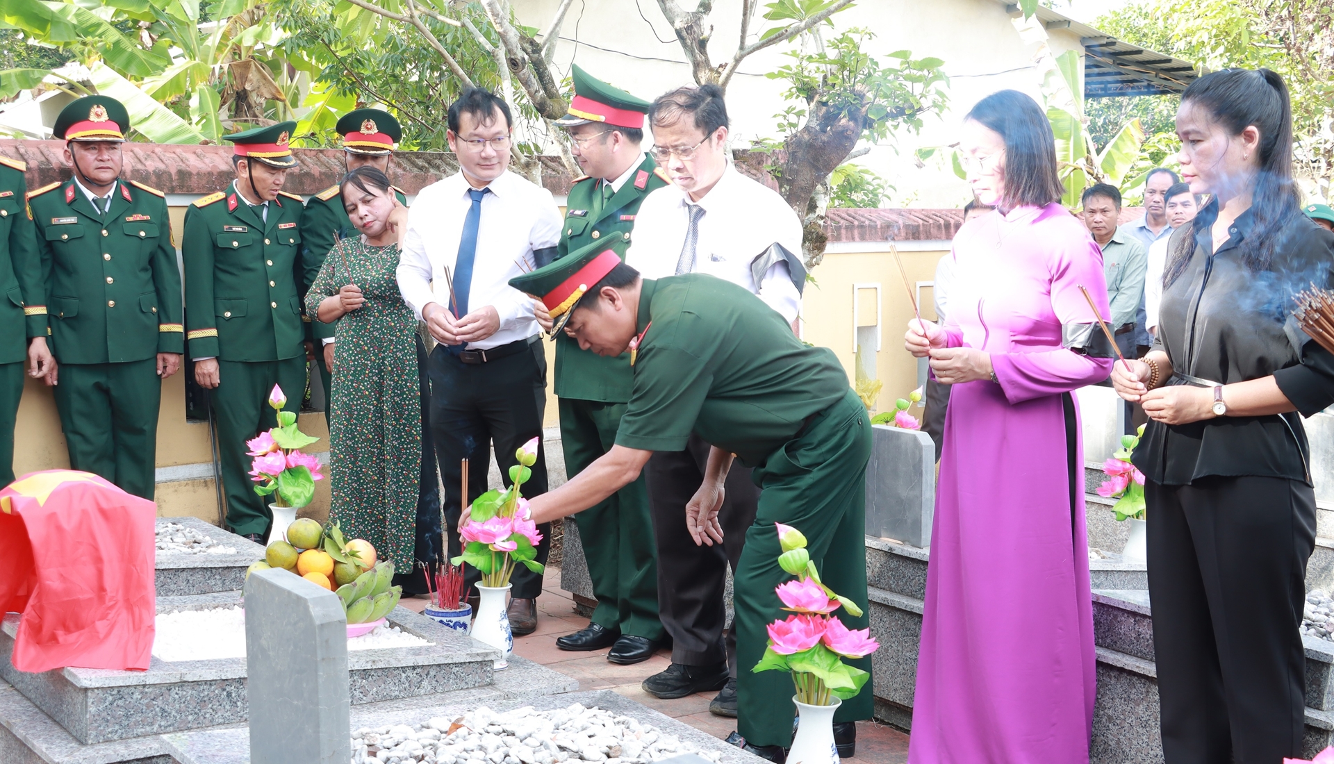 Diễn biến mới vụ xuất hiện manh mối nghi có mộ tập thể liệt sĩ ở Huế- Ảnh 2. Diễn biến mới vụ xuất hiện manh mối nghi có mộ tập thể liệt sĩ ở Huế- Ảnh 2.
