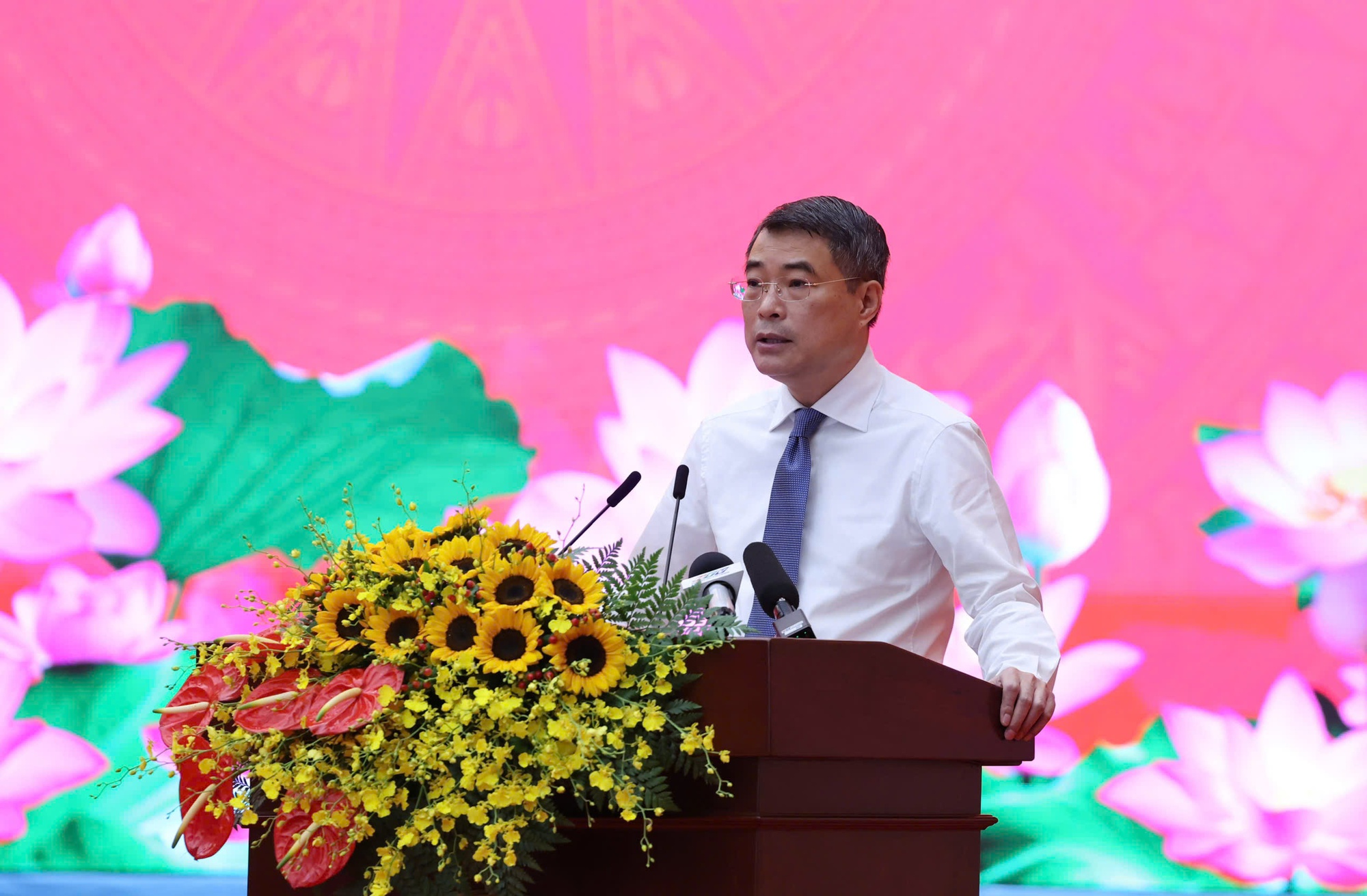 Thủ tướng: Để tăng trưởng 2 con số, không thể đi theo tư duy cũ, cách làm cũ - Ảnh 1.
