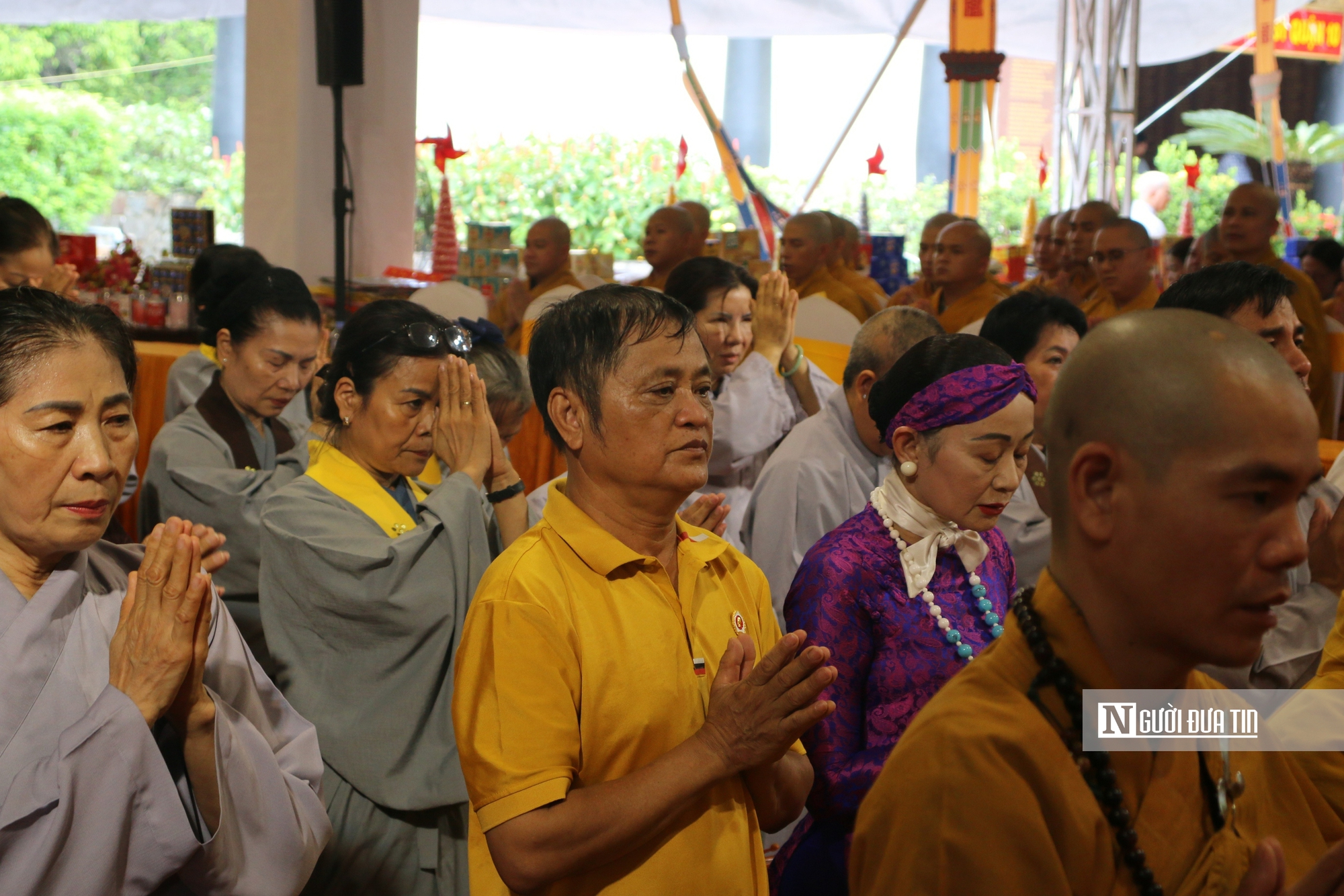 Tp.HCM tưởng niệm anh linh liệt sĩ, đồng bào yêu nước tại Công viên Lê Thị Riêng- Ảnh 5. Tp.HCM tưởng niệm anh linh liệt sĩ, đồng bào yêu nước tại Công viên Lê Thị Riêng- Ảnh 5.