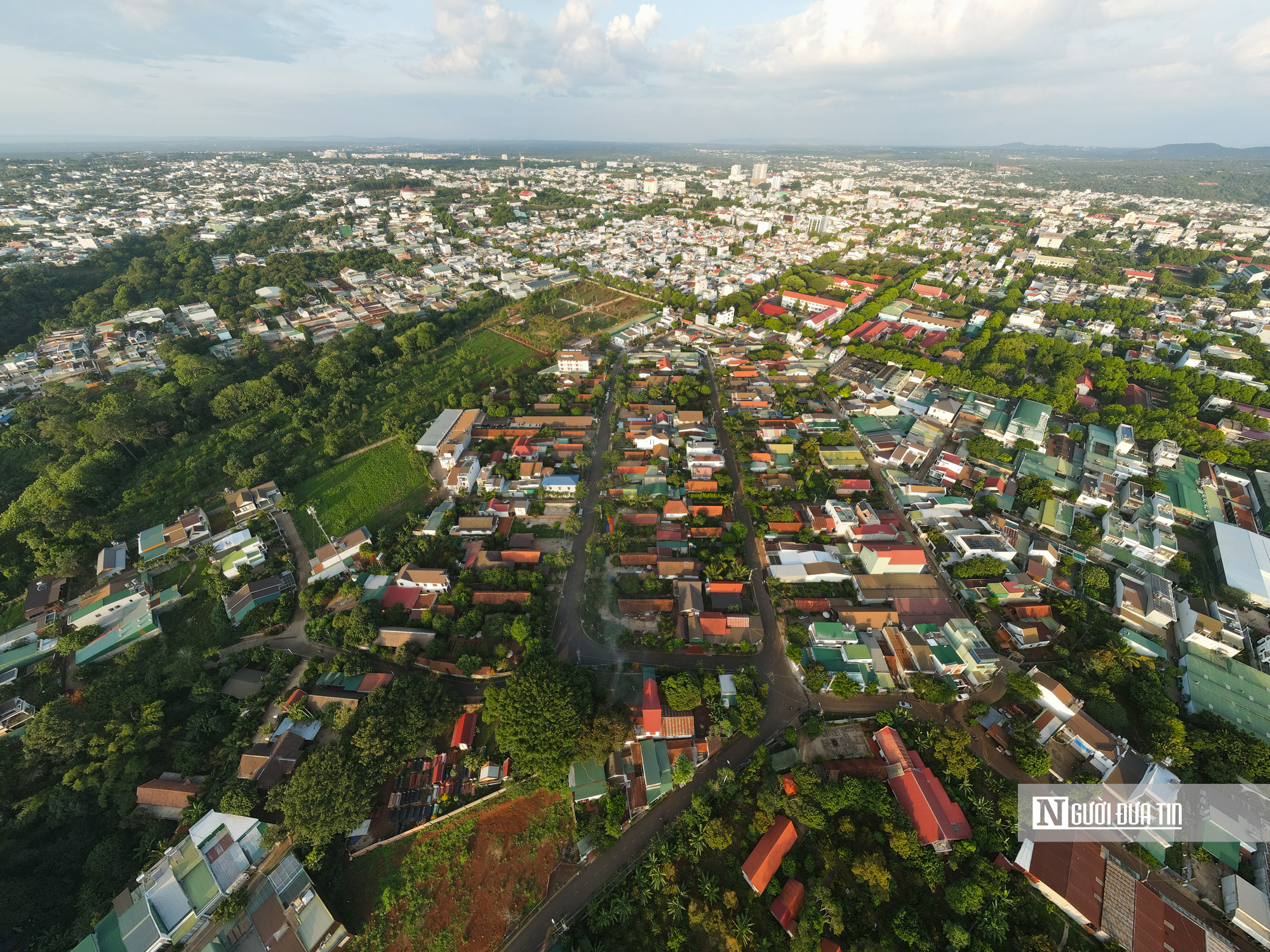 Khám phá “buôn trong phố”, ở nơi được mệnh danh là bảo tàng thu nhỏ của văn hoá Ê Đê- Ảnh 2. Khám phá “buôn trong phố”, ở nơi được mệnh danh là bảo tàng thu nhỏ của văn hoá Ê Đê- Ảnh 2.