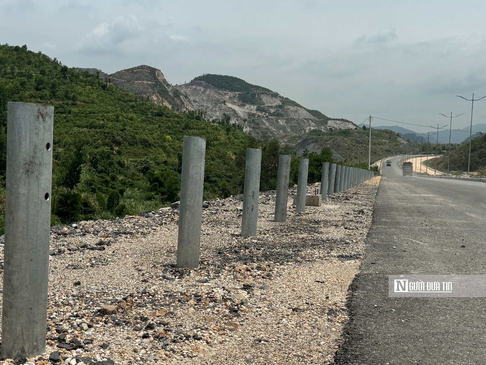 Quảng Ninh: Ì ạch trên công trường dự án gần 2.000 tỷ đồng- Ảnh 16. Quảng Ninh: Ì ạch trên công trường dự án gần 2.000 tỷ đồng- Ảnh 16.