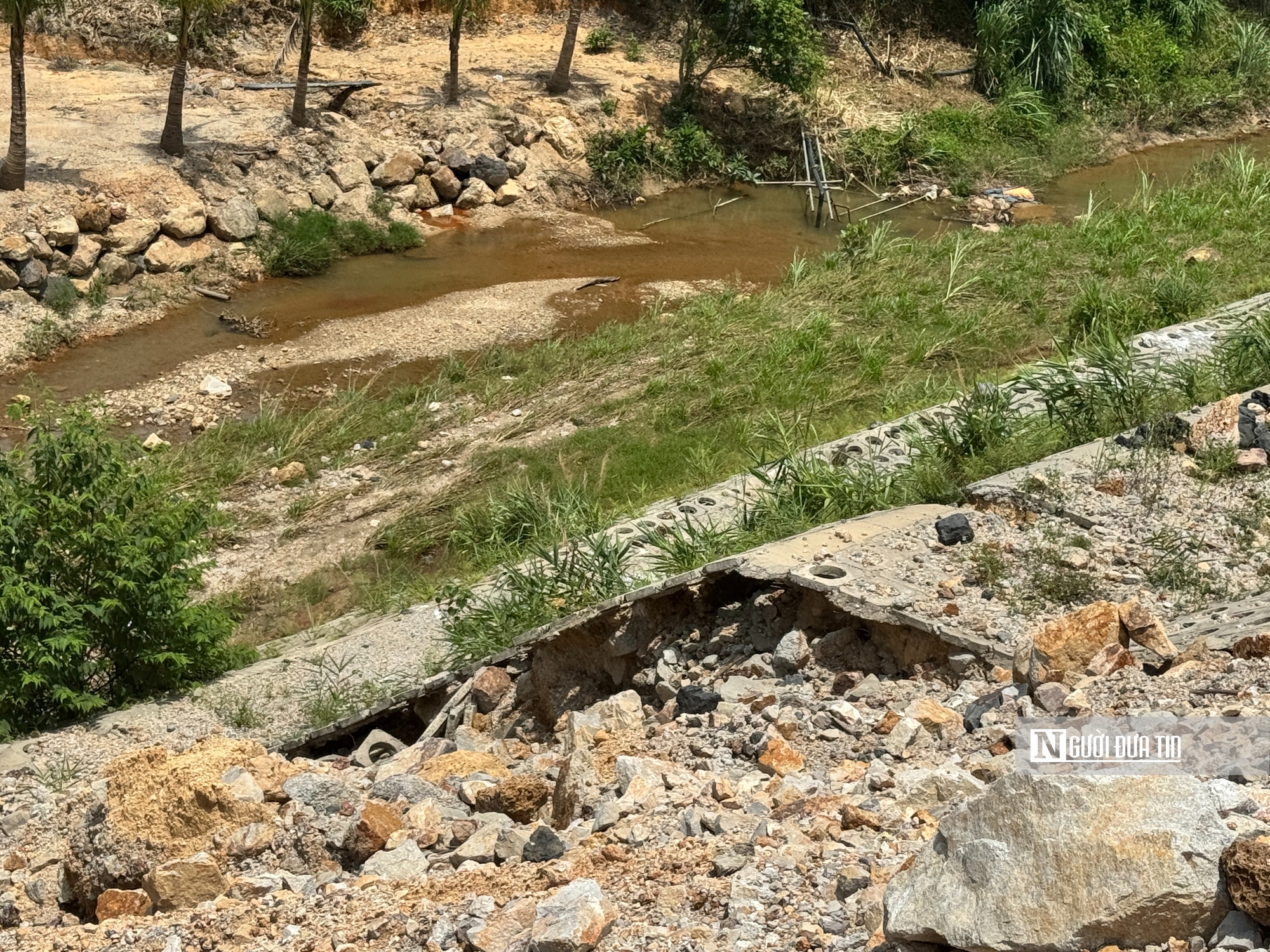 Quảng Ninh: Ì ạch trên công trường dự án gần 2.000 tỷ đồng- Ảnh 17. Quảng Ninh: Ì ạch trên công trường dự án gần 2.000 tỷ đồng- Ảnh 17.
