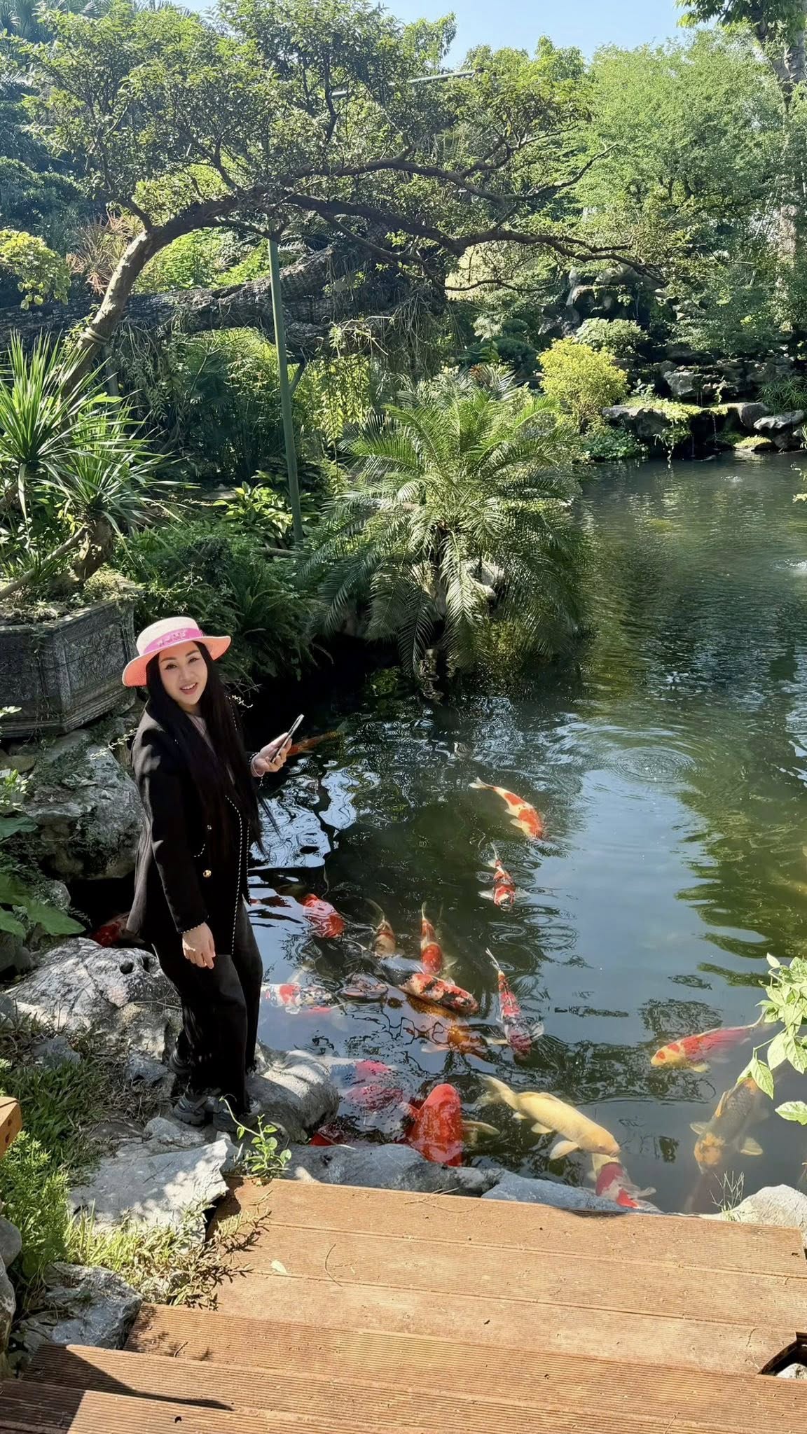 Ca sĩ Khánh Ly là giảng viên Đại học, cuộc sống như bà hoàng trong phủ 25.000m2 - Ảnh 6.