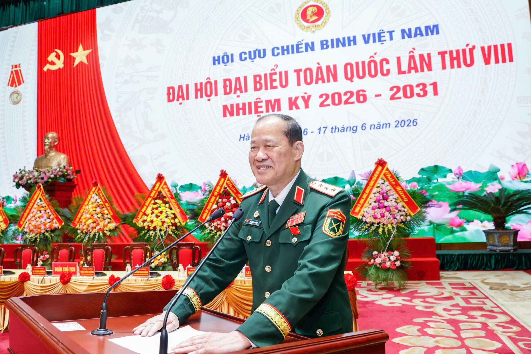 Khai mạc phiên thứ nhất Đại hội Hội Cựu chiến binh Việt Nam lần thứ VIII- Ảnh 2. Khai mạc phiên thứ nhất Đại hội Hội Cựu chiến binh Việt Nam lần thứ VIII- Ảnh 2.