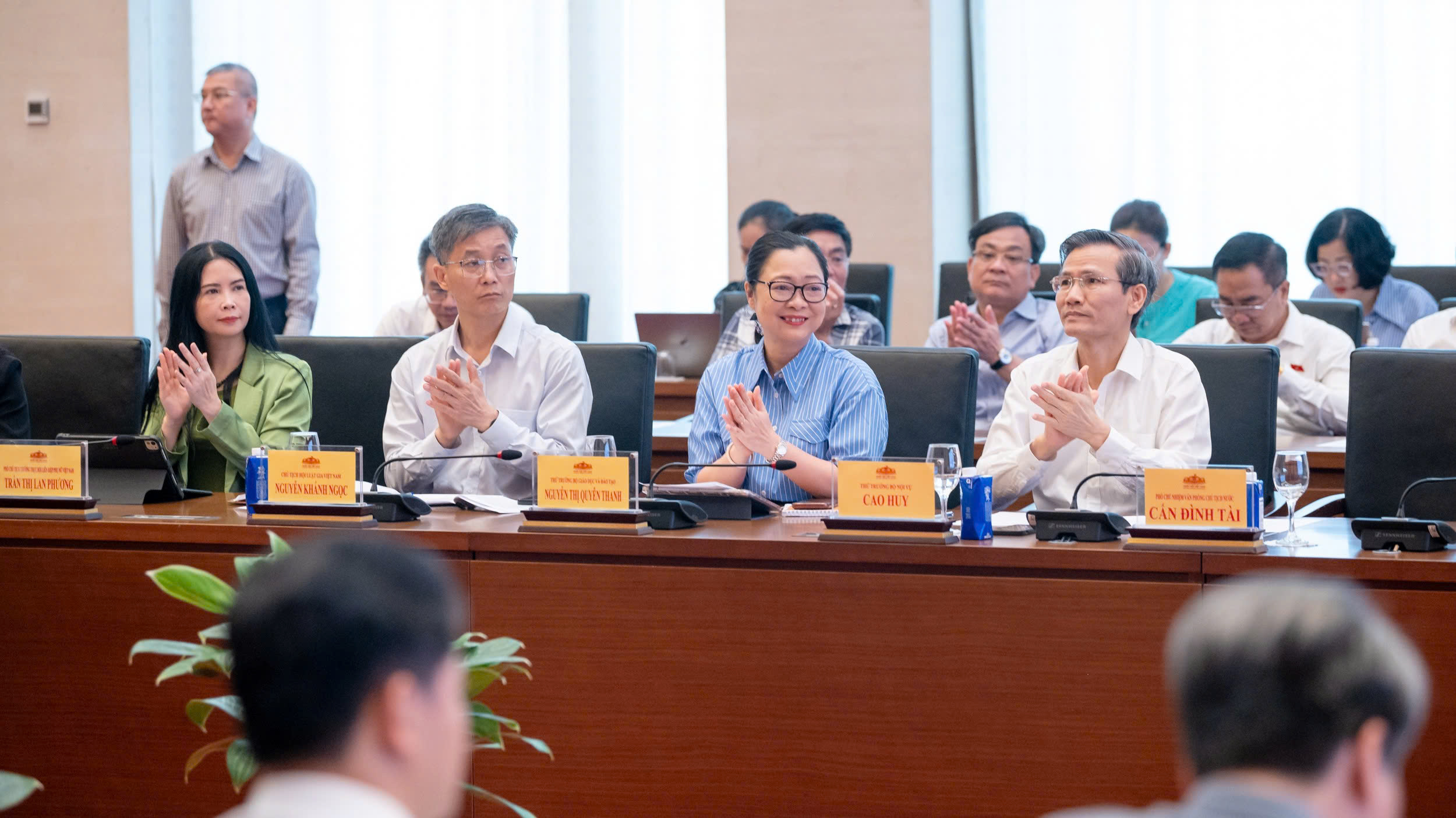 Tạo chuyển biến thực chất, mạnh mẽ trong công tác lập pháp nhiệm kỳ Quốc hội khóa XVI - Ảnh 4.