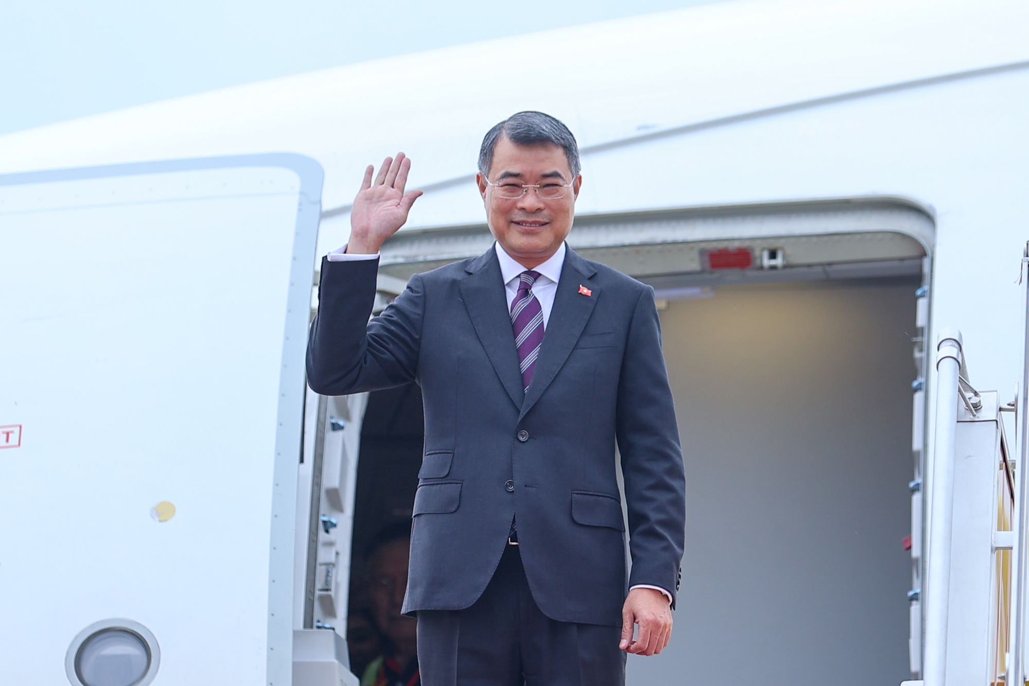 Thủ tướng Lê Minh Hưng lên đường dự Hội nghị Cấp cao kỷ niệm 35 năm quan hệ ASEAN-Nga - Ảnh 1.