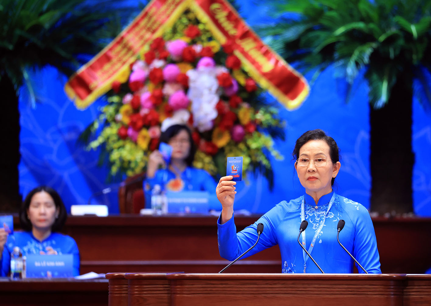 Ban Chấp hành Trung ương Hội Liên hiệp Phụ nữ Việt Nam khóa XIV gồm 127 ủy viên- Ảnh 2. Ban Chấp hành Trung ương Hội Liên hiệp Phụ nữ Việt Nam khóa XIV gồm 127 ủy viên- Ảnh 2.
