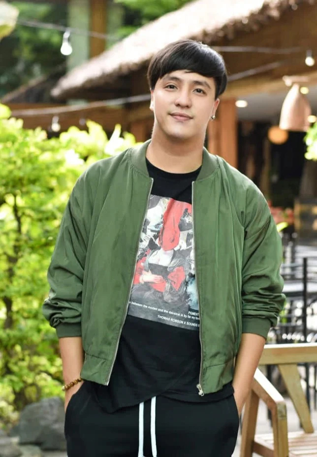 Nam nghệ sĩ đa tài của showbiz Việt: Sự 