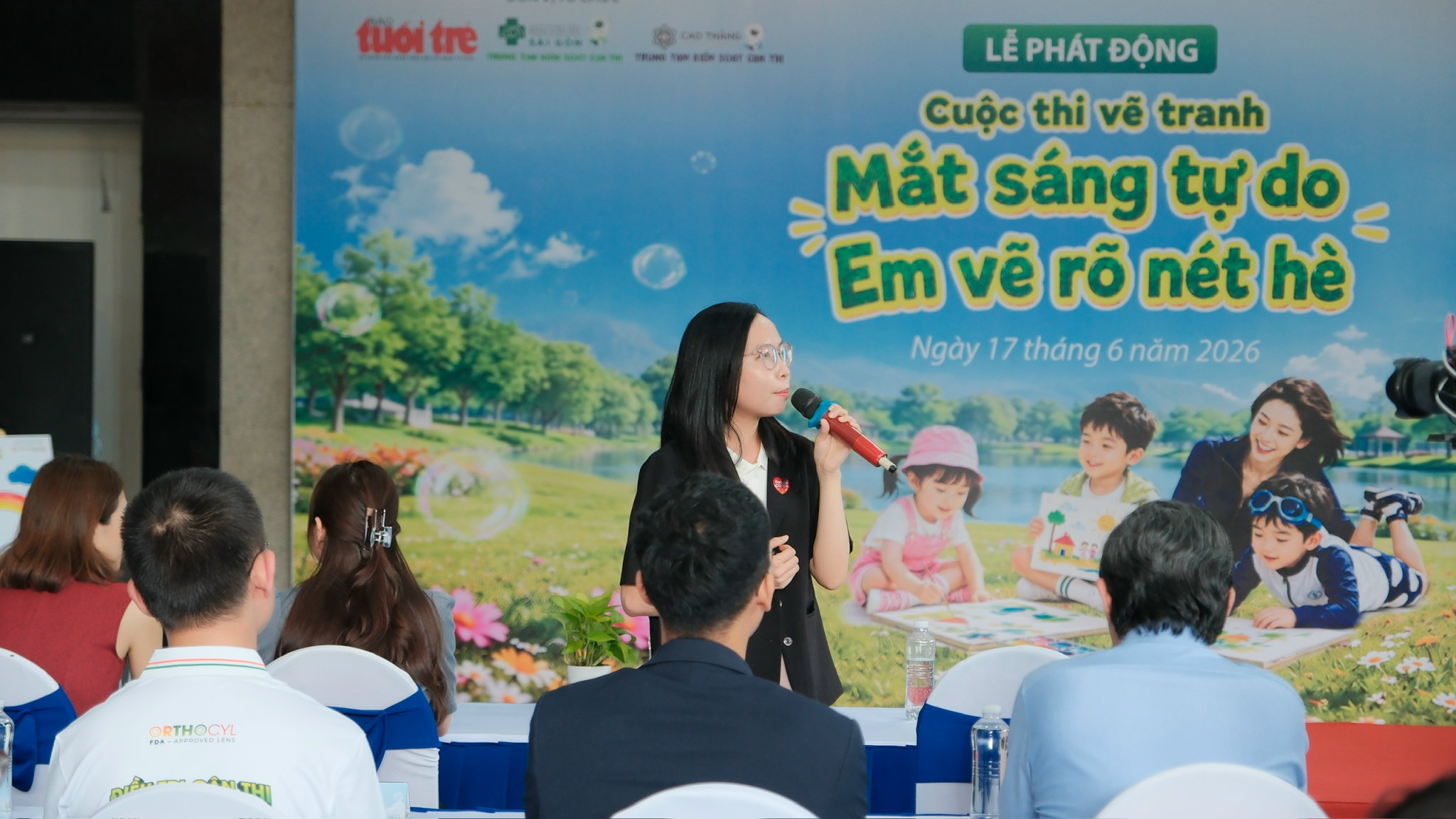 Nguy cơ tăng bệnh lý cận thị vào dịp hè của trẻ nhỏ- Ảnh 1. Nguy cơ tăng bệnh lý cận thị vào dịp hè của trẻ nhỏ- Ảnh 1.