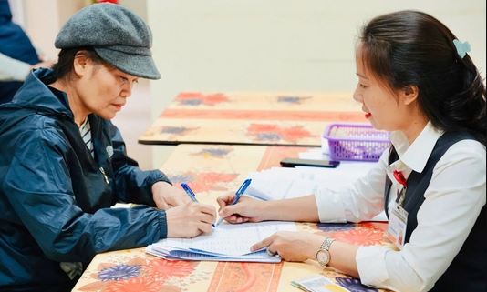 Người lao động nhận hết trợ cấp thất nghiệp rồi mới lĩnh lương hưu, có được không? - Ảnh 1.