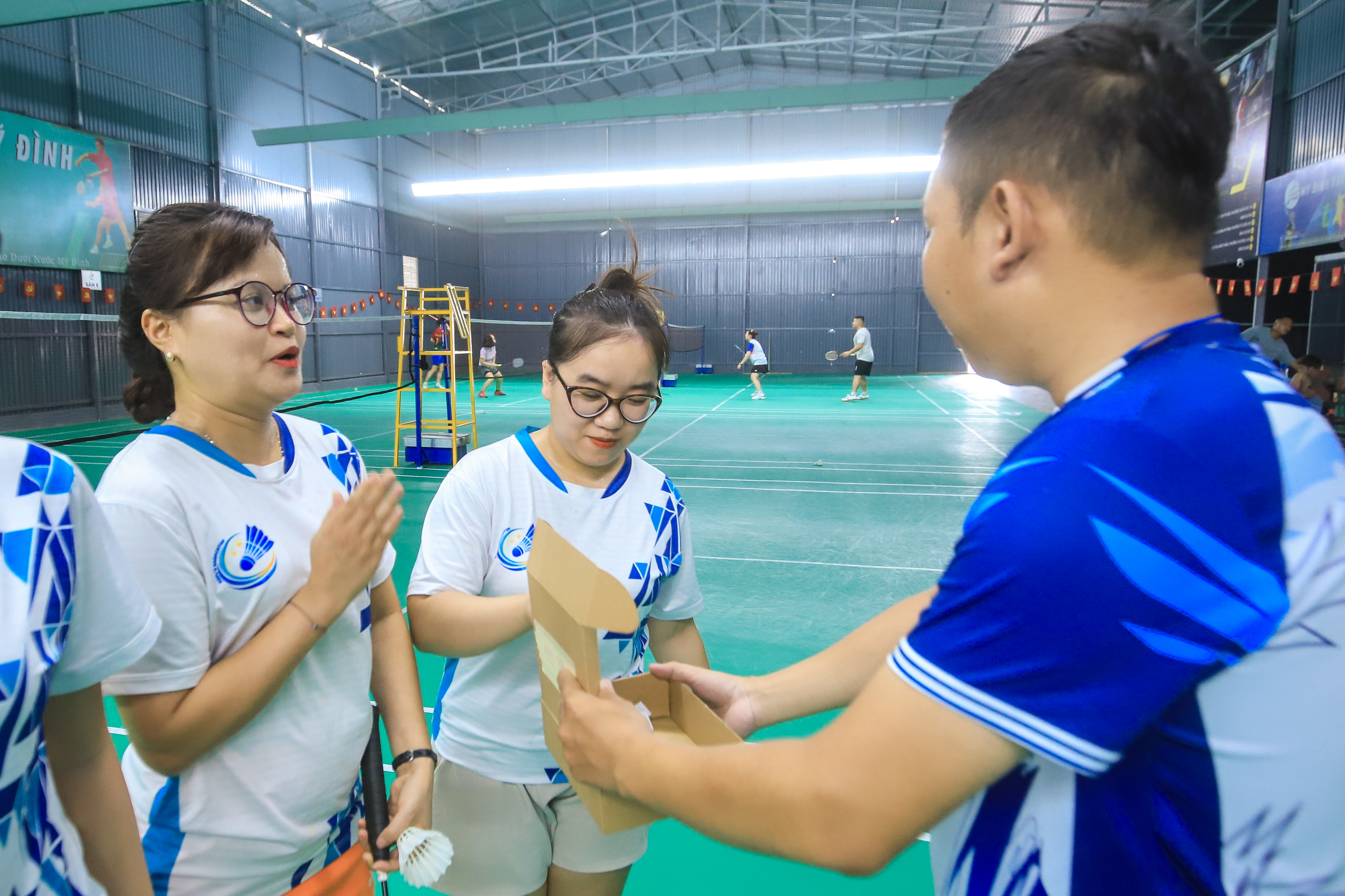 Sôi nổi Giải Cầu lông chào mừng 101 năm Ngày Báo chí cách mạng Việt Nam - Ảnh 5.