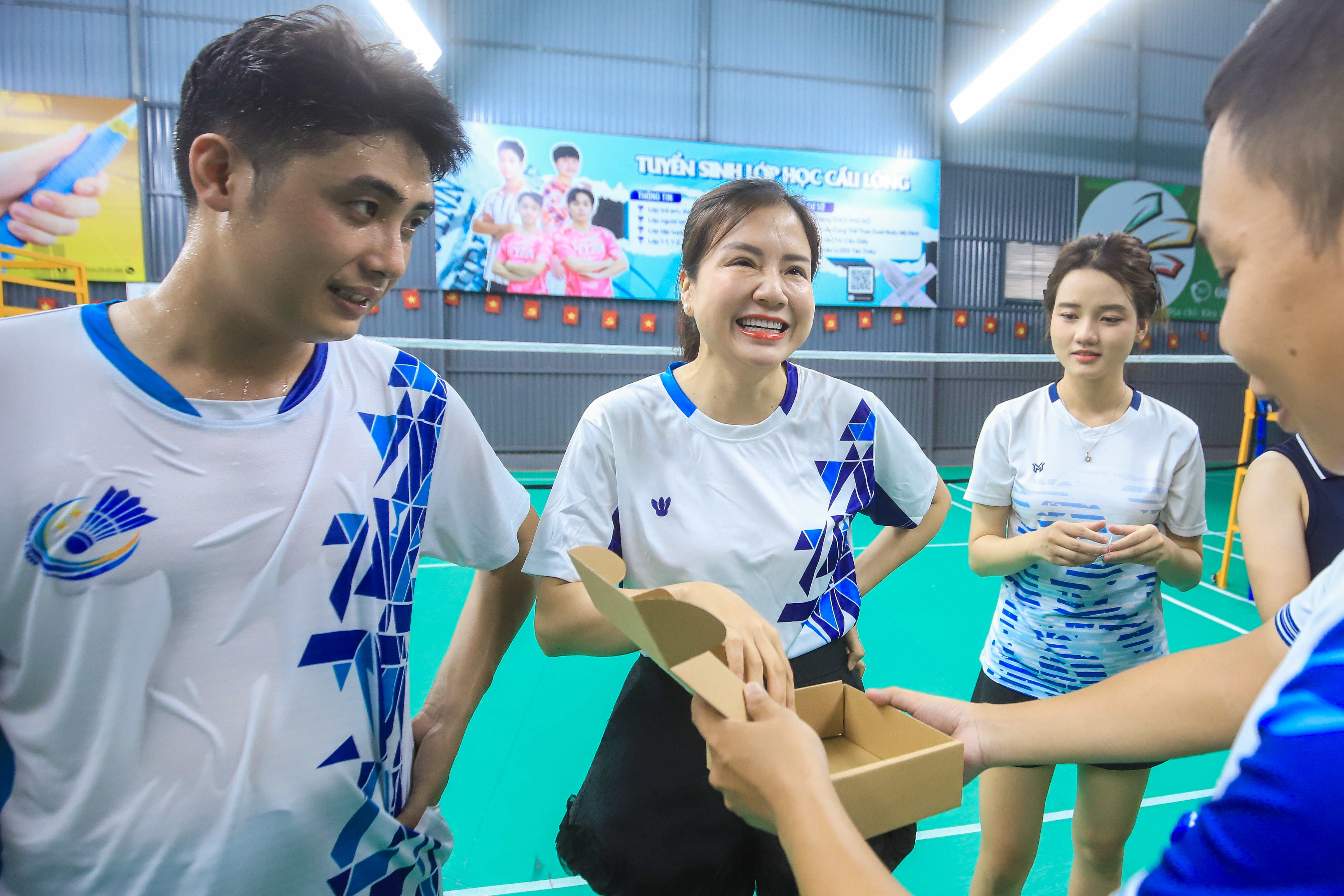 Sôi nổi Giải Cầu lông chào mừng 101 năm Ngày Báo chí cách mạng Việt Nam - Ảnh 4.