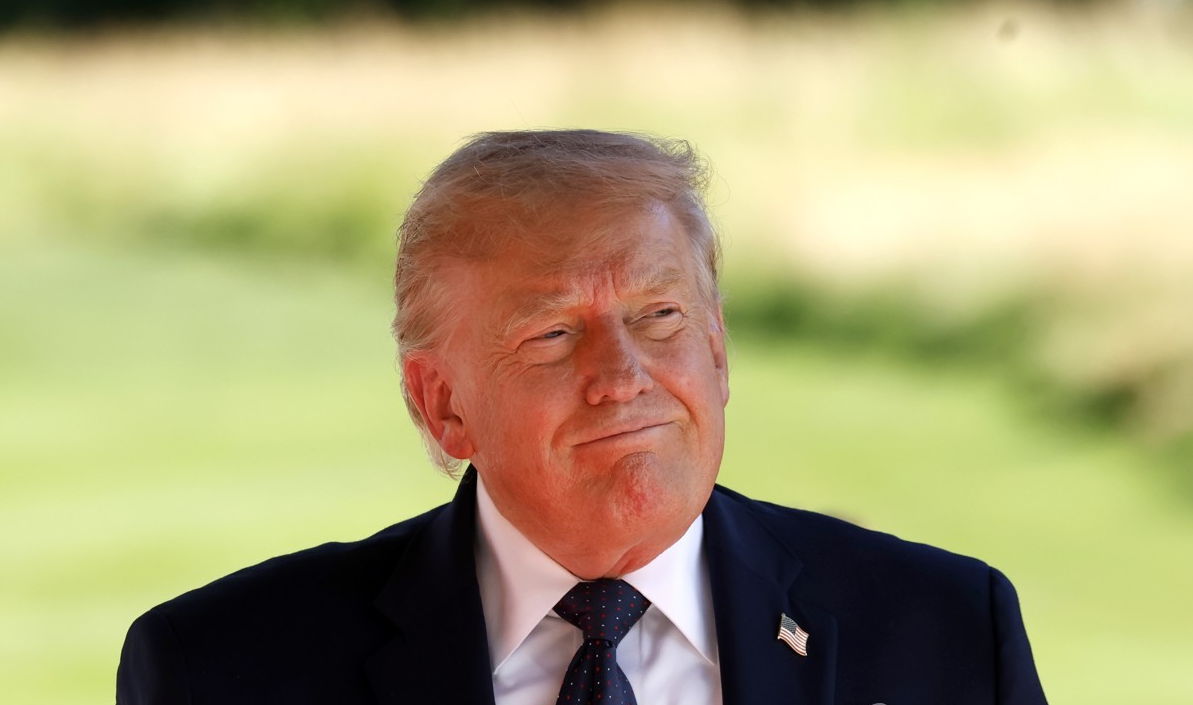 Ông Trump kỳ vọng ngừng bắn trên mọi mặt trận, Iran tuyên bố cứng rắn về chương trình tên lửa - Ảnh 1.