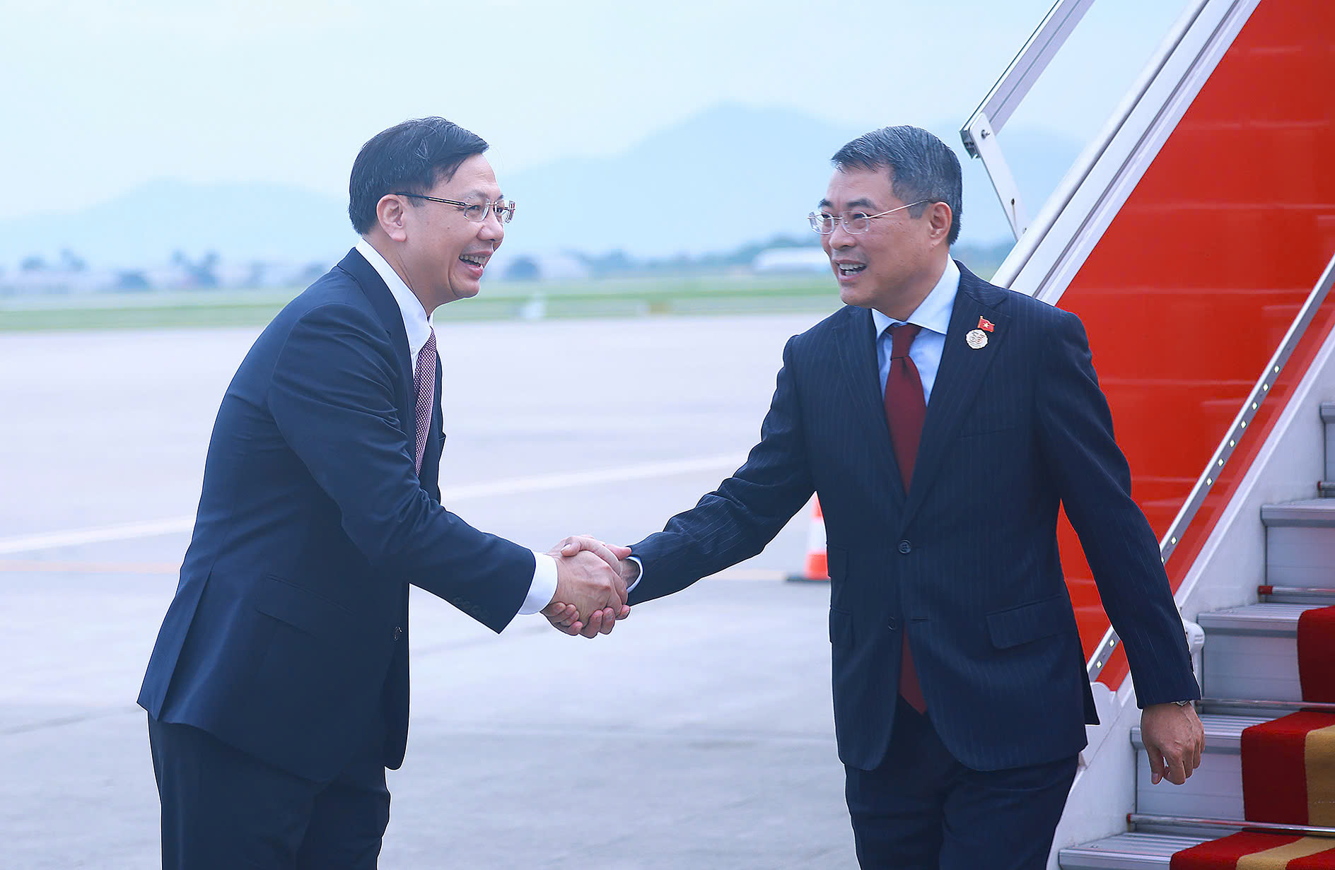Thủ tướng Lê Minh Hưng về tới Hà Nội, kết thúc tốt đẹp chuyến công tác tại Nga - Ảnh 2.