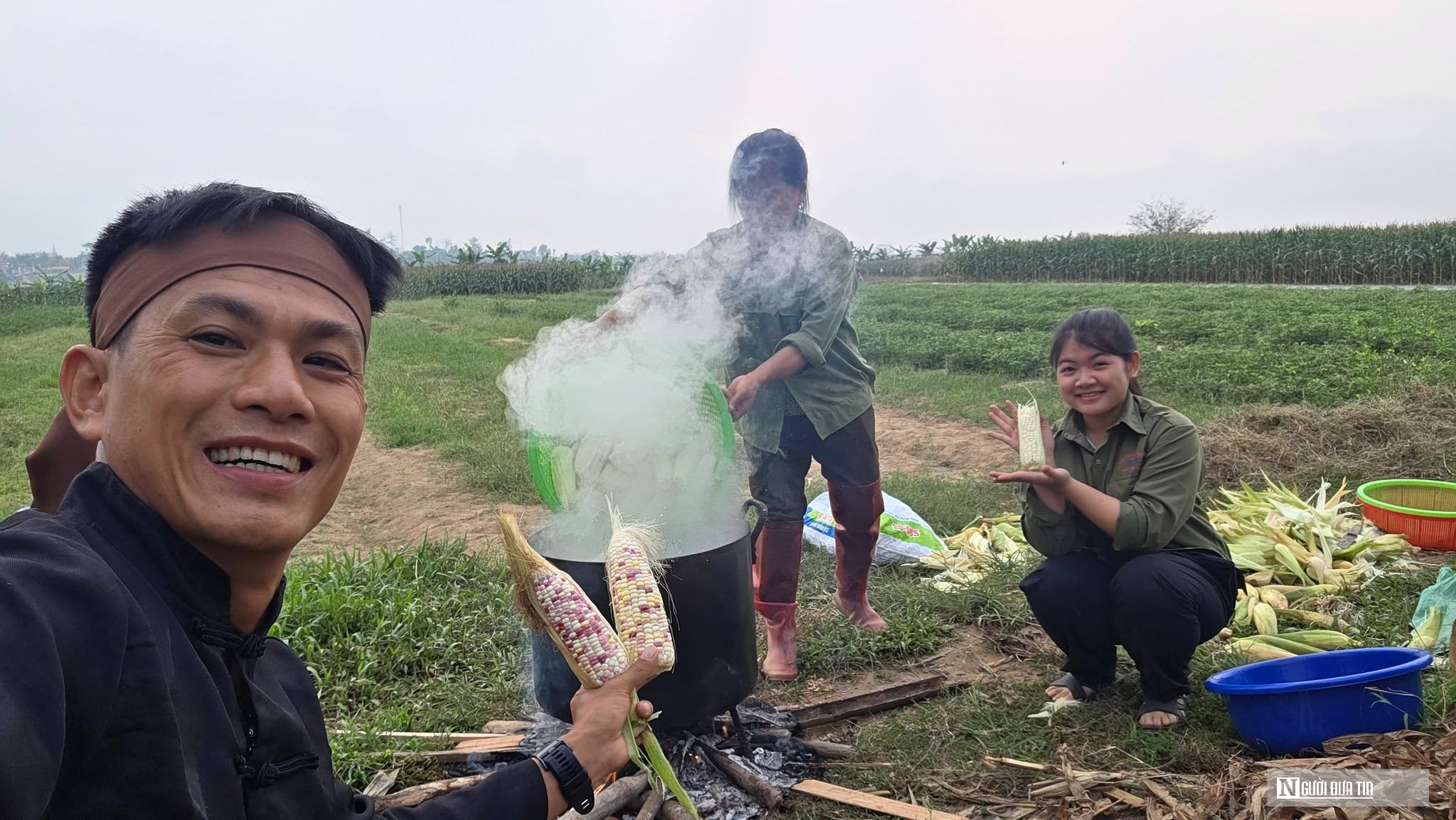 Cơ hội và áp lực khi đưa nông sản lên sàn thương mại điện tử - Ảnh 1.